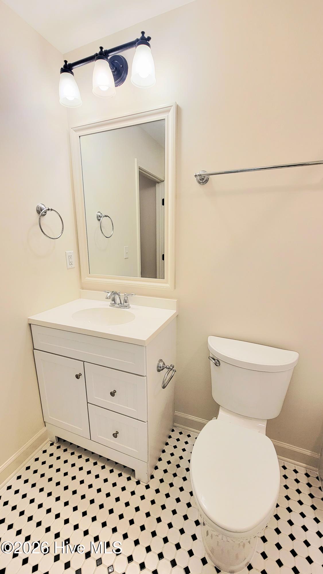 408 Pine Hills Drive Property Photo 11
