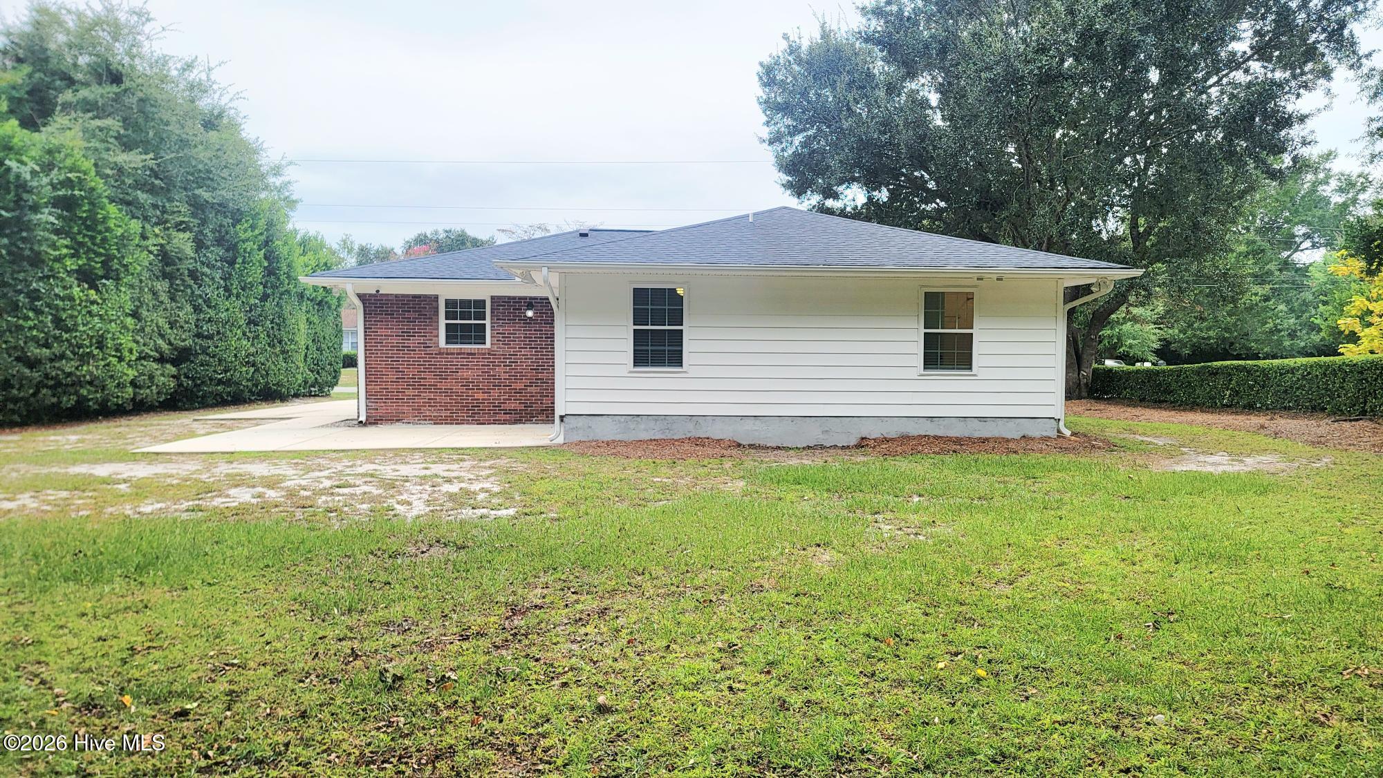 408 Pine Hills Drive Property Photo 18