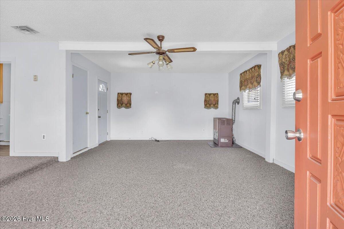 170 Loop Road Property Photo 11