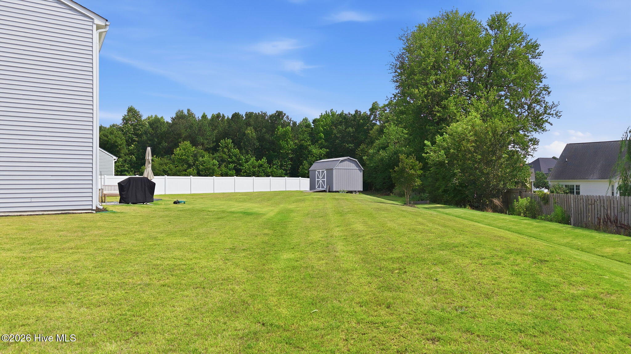 3013 Chipper Lane W Property Photo 4