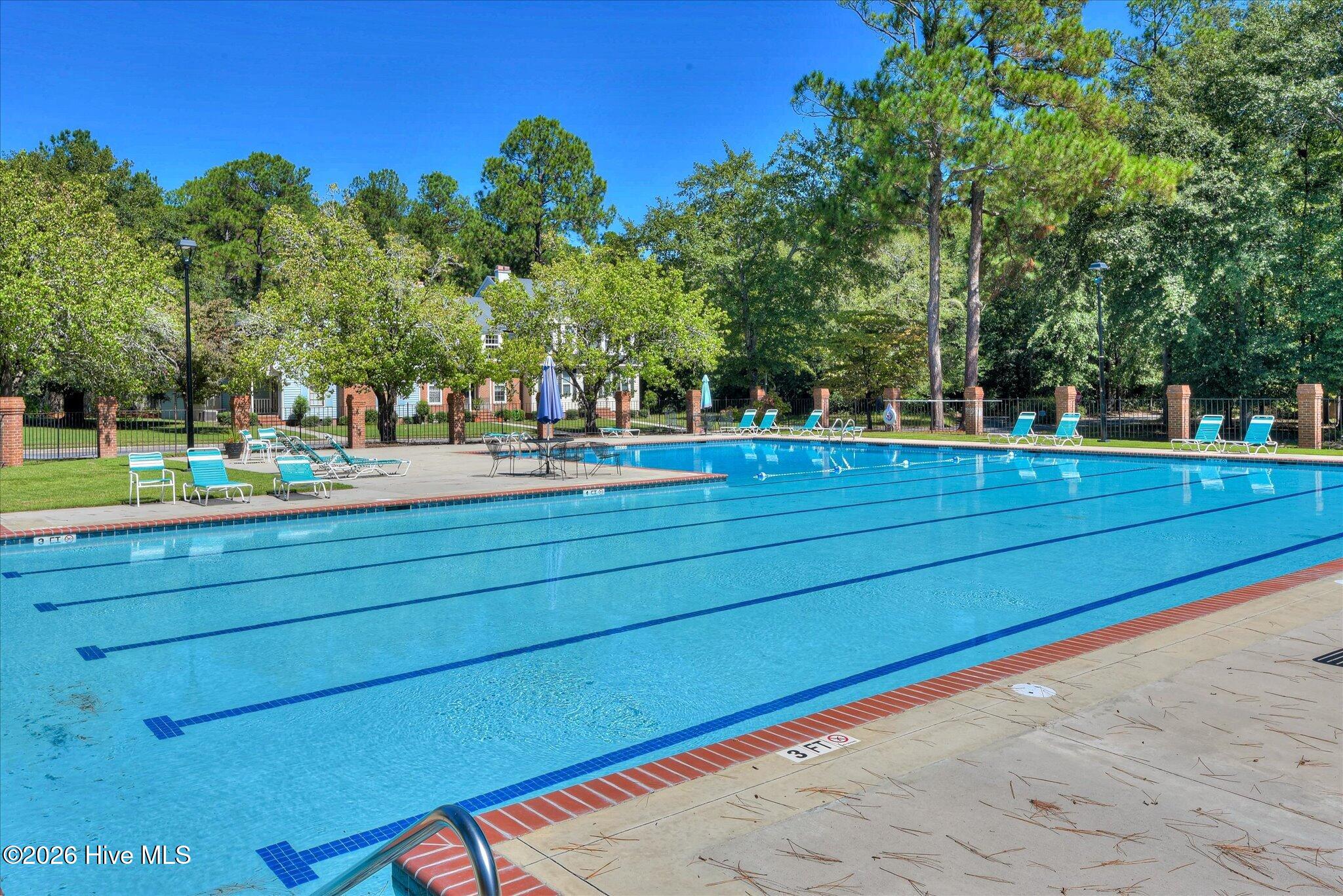405 Folkstone Circle Property Photo 4