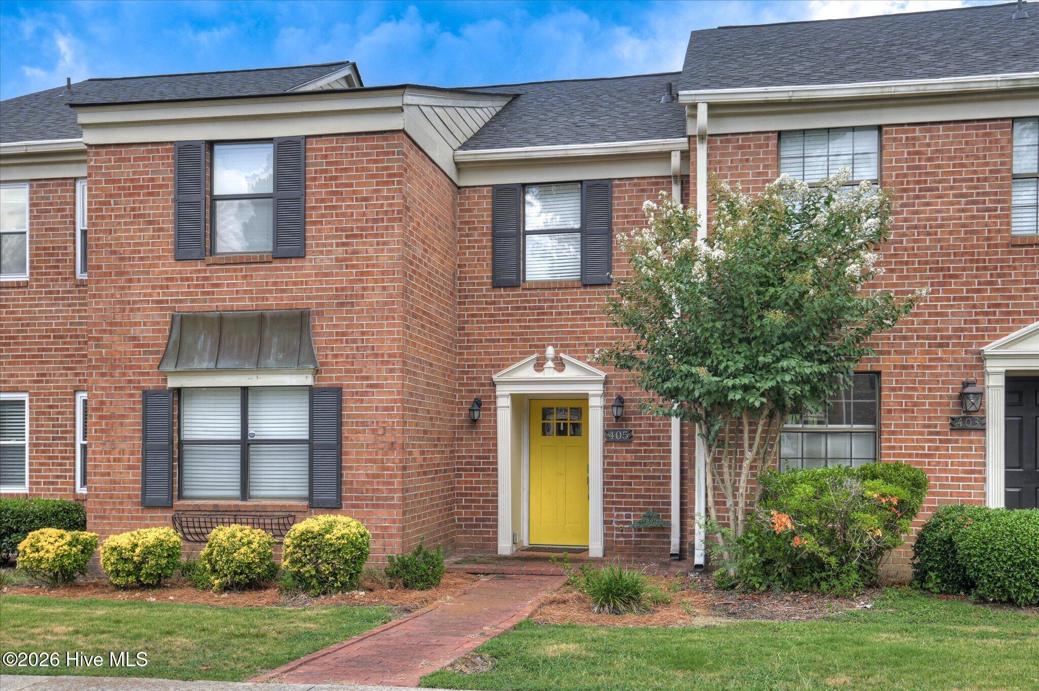 405 Folkstone Circle Property Photo 6