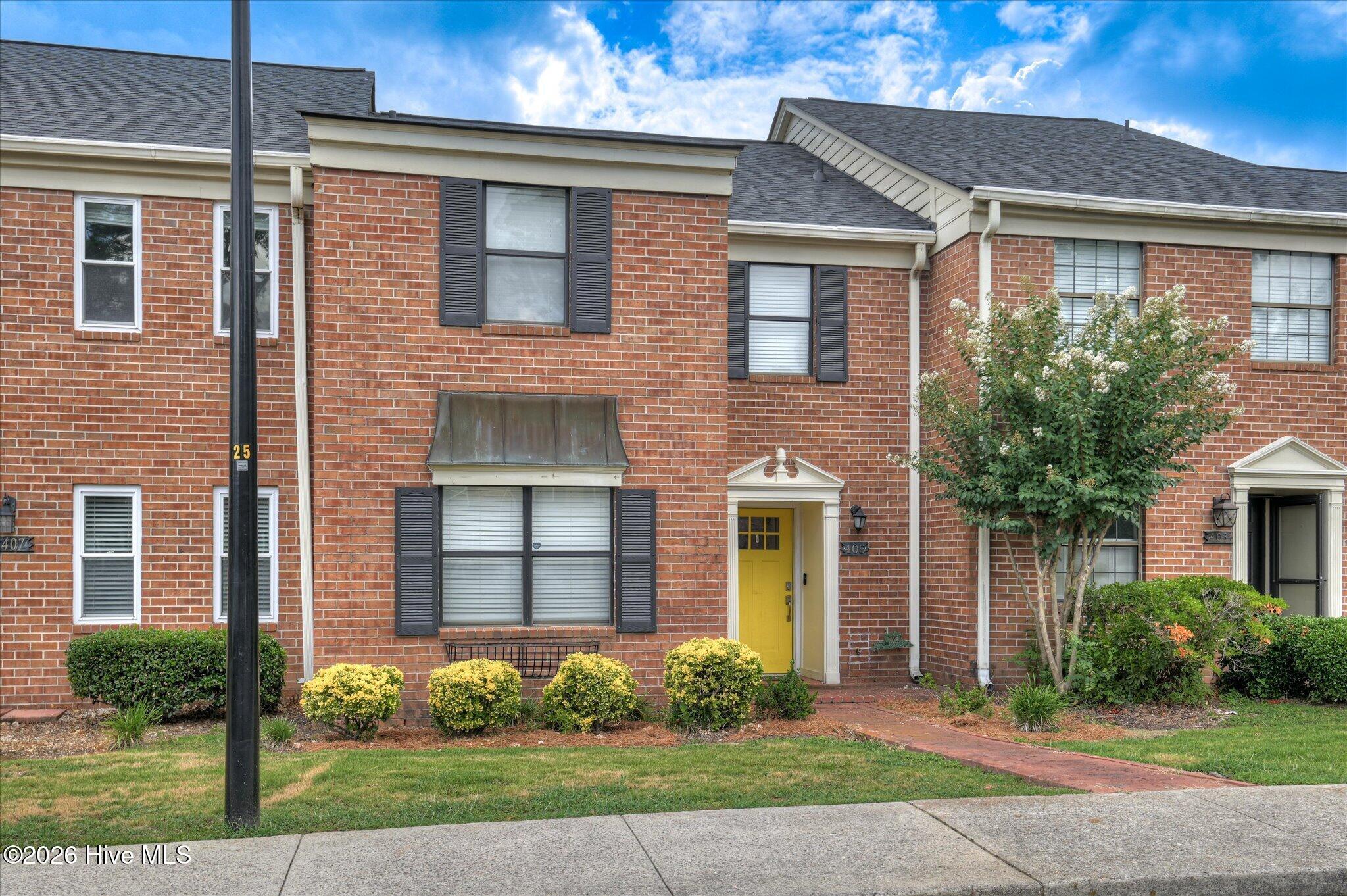 405 Folkstone Circle Property Photo 7