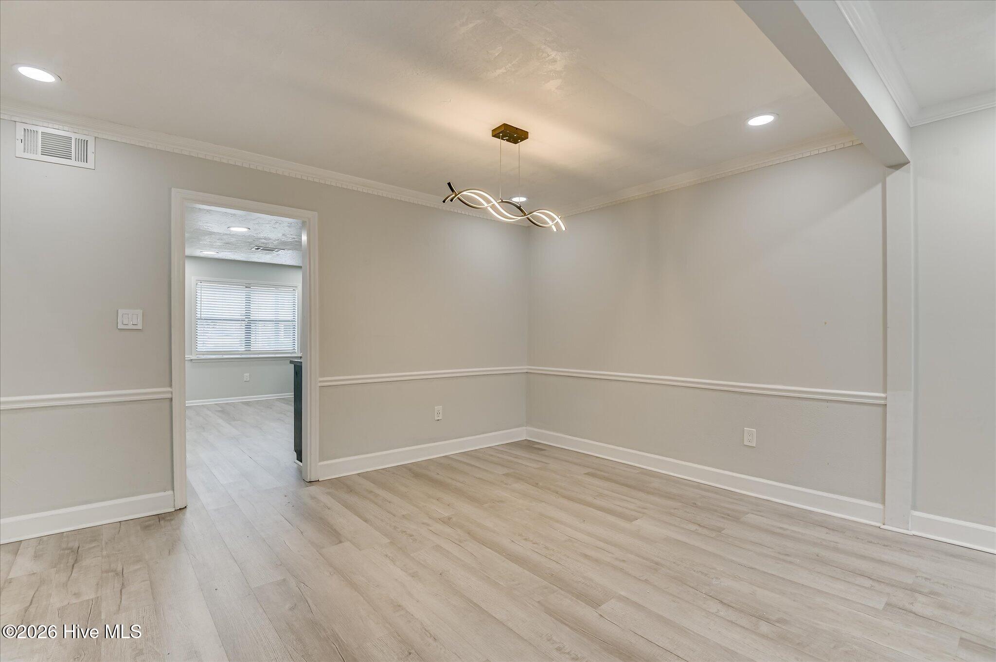 405 Folkstone Circle Property Photo 13
