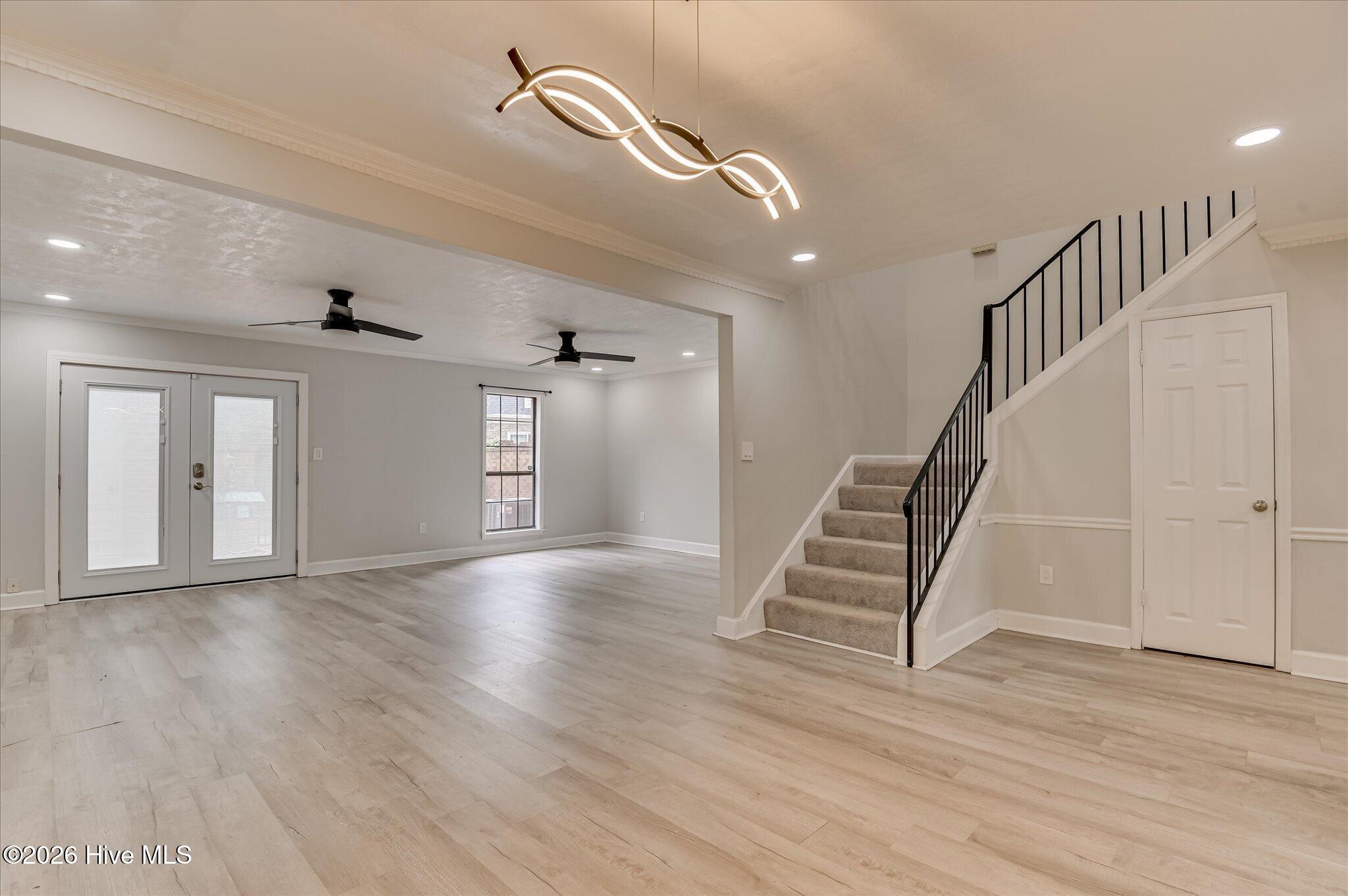 405 Folkstone Circle Property Photo 15