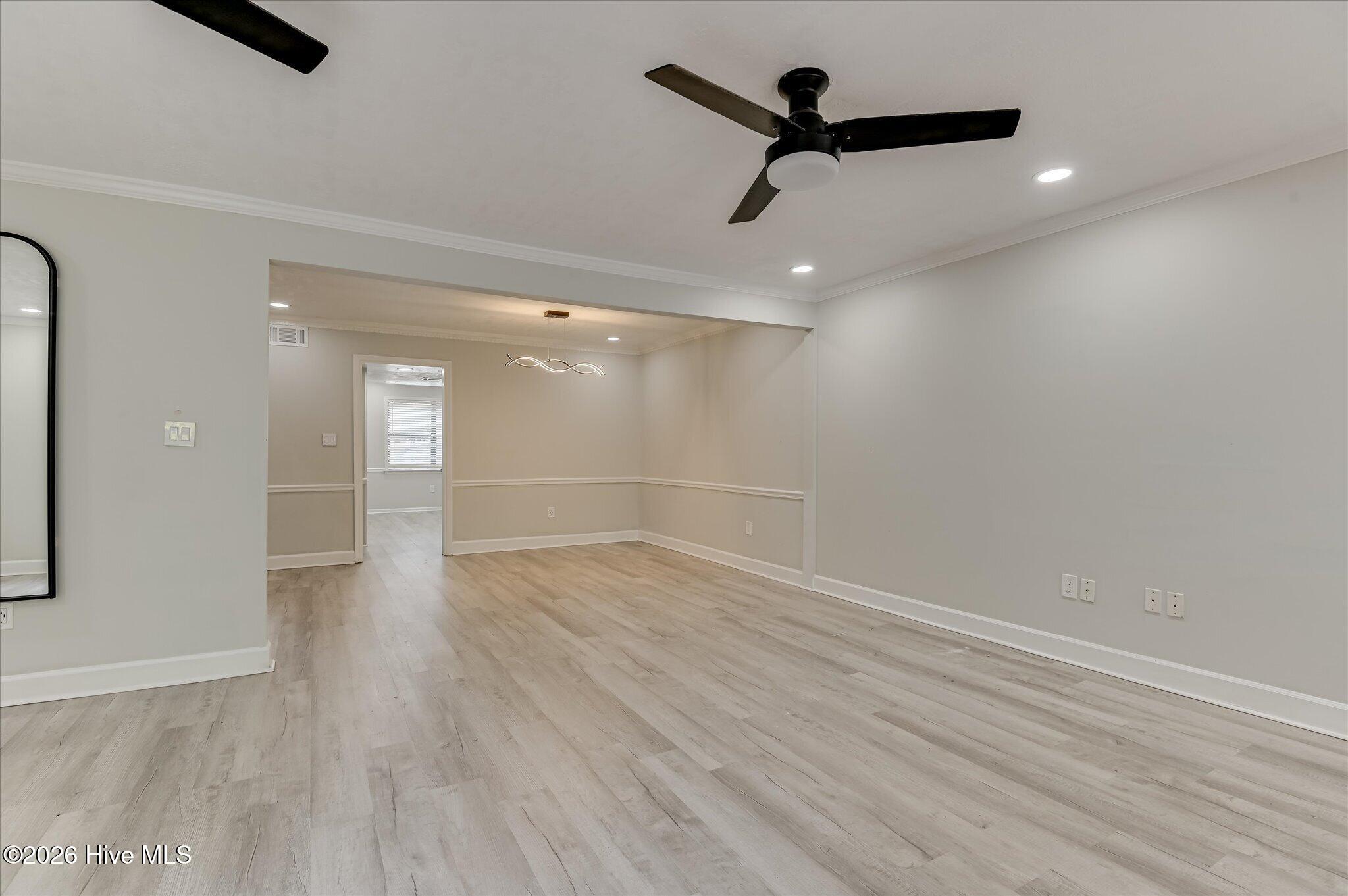 405 Folkstone Circle Property Photo 18