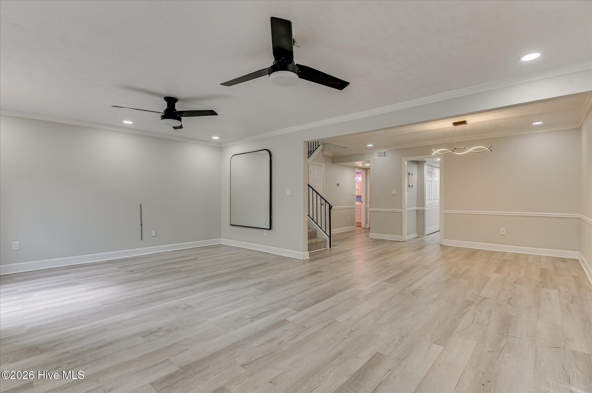 405 Folkstone Circle Property Photo 19