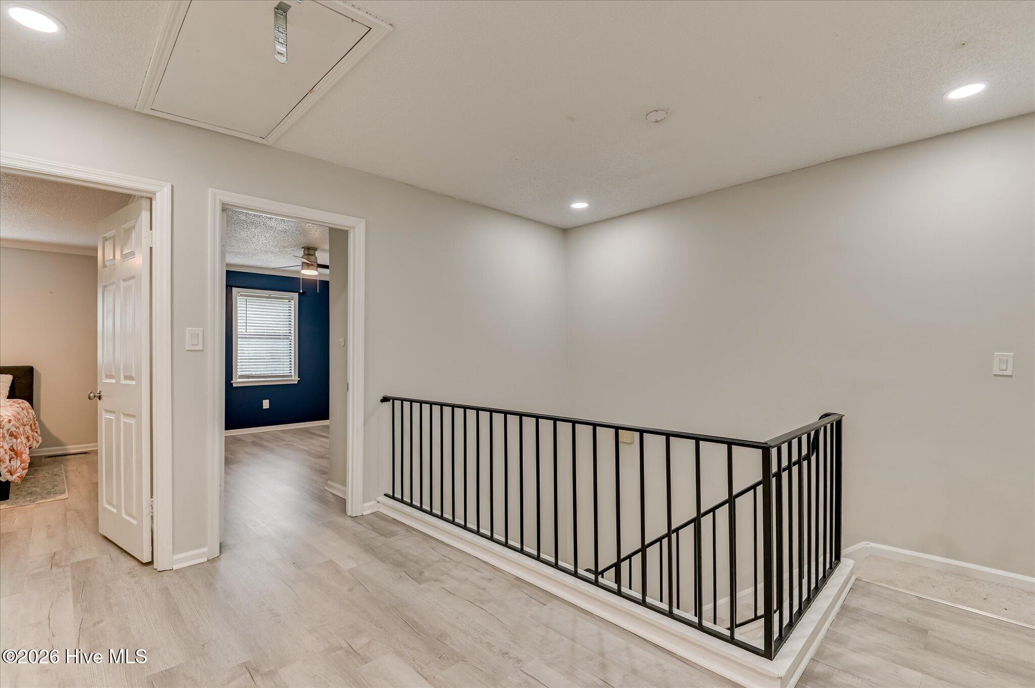 405 Folkstone Circle Property Photo 28