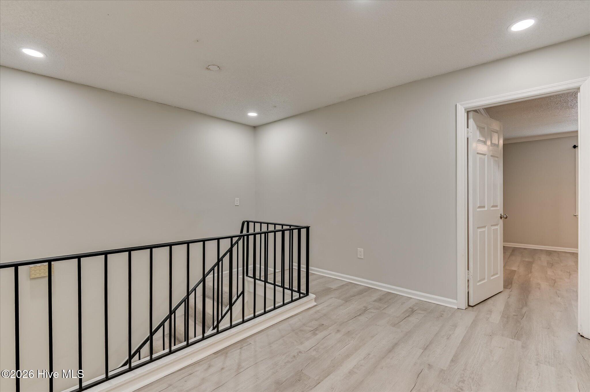 405 Folkstone Circle Property Photo 29