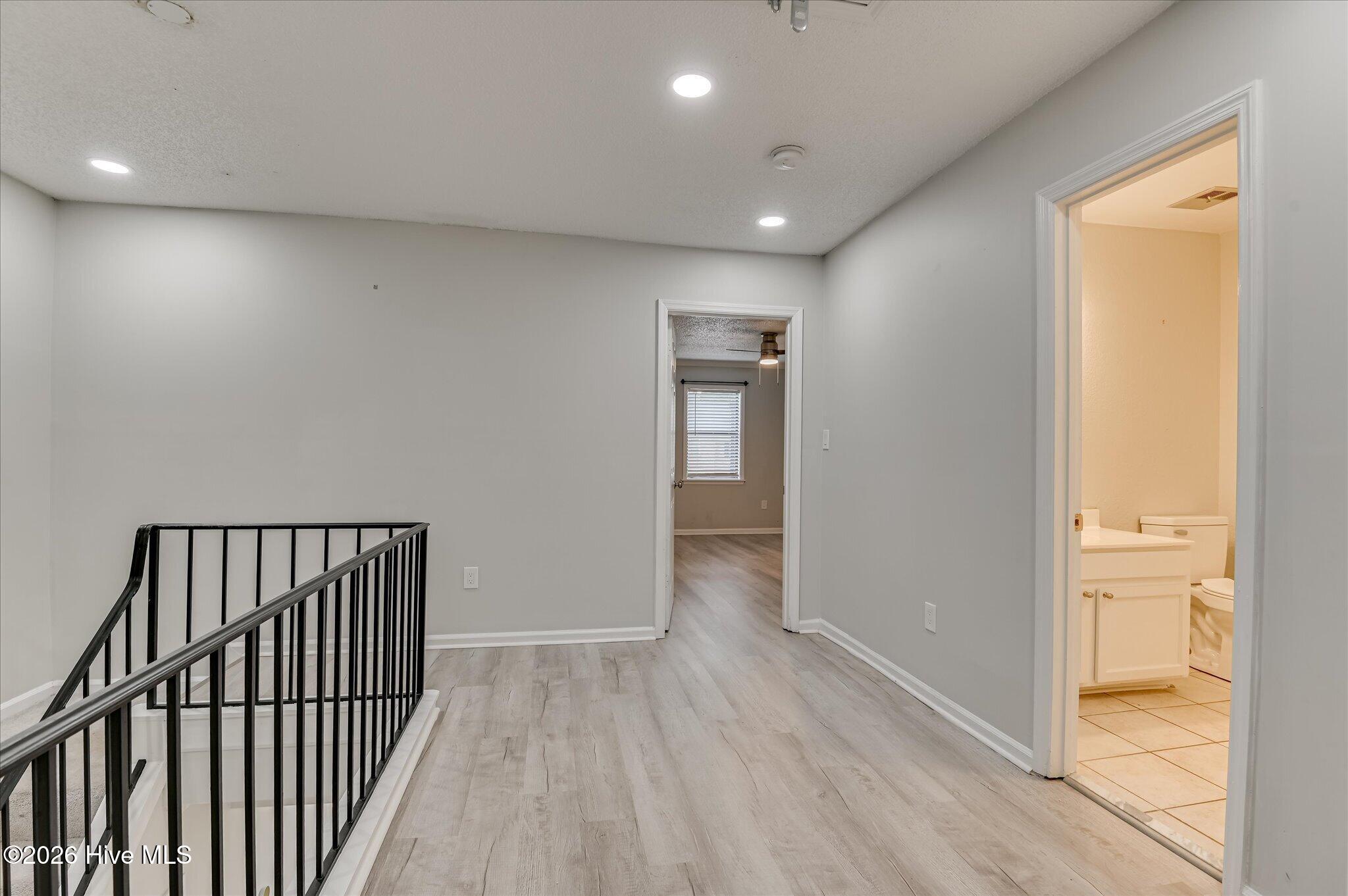 405 Folkstone Circle Property Photo 30