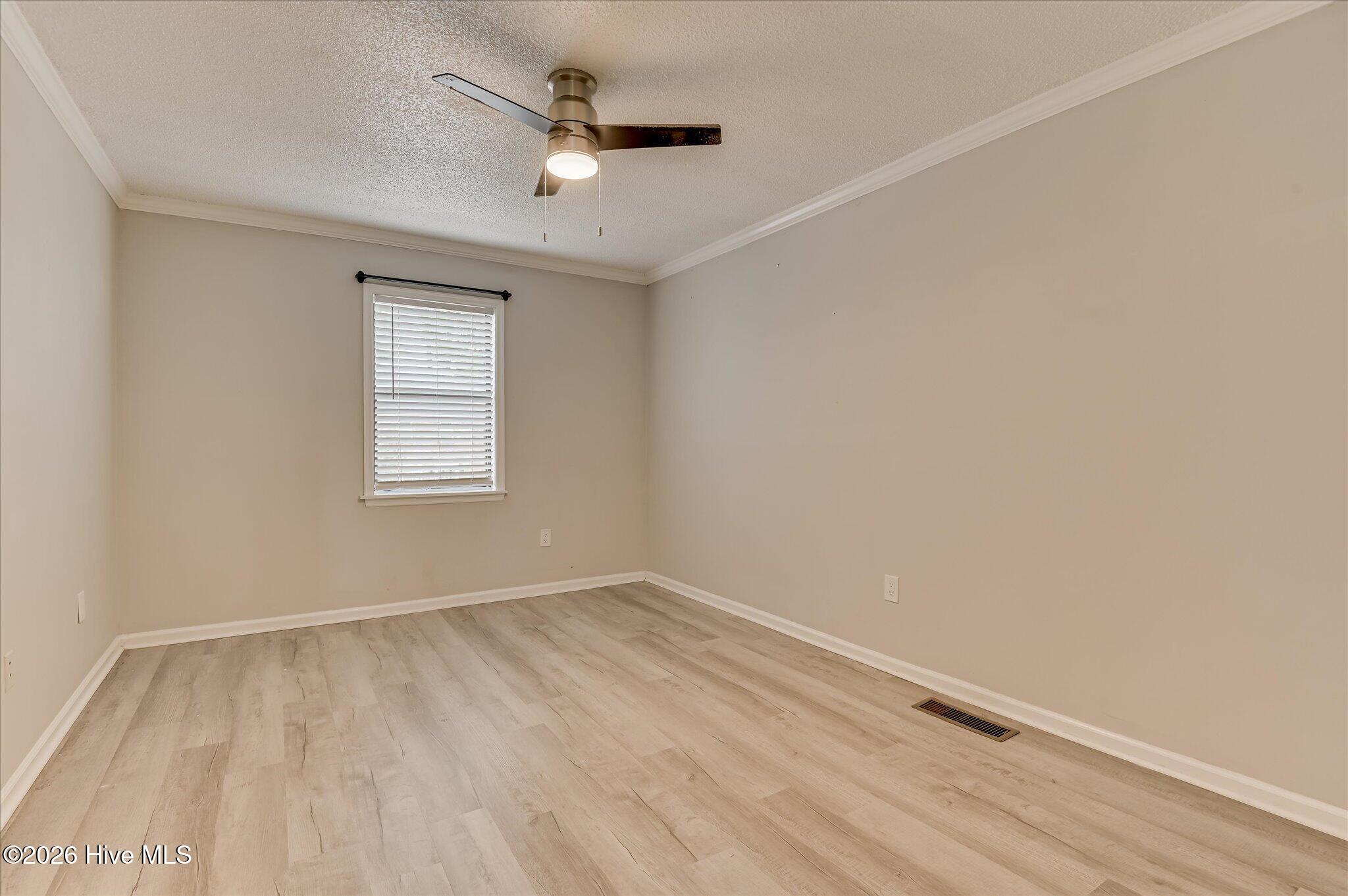 405 Folkstone Circle Property Photo 31