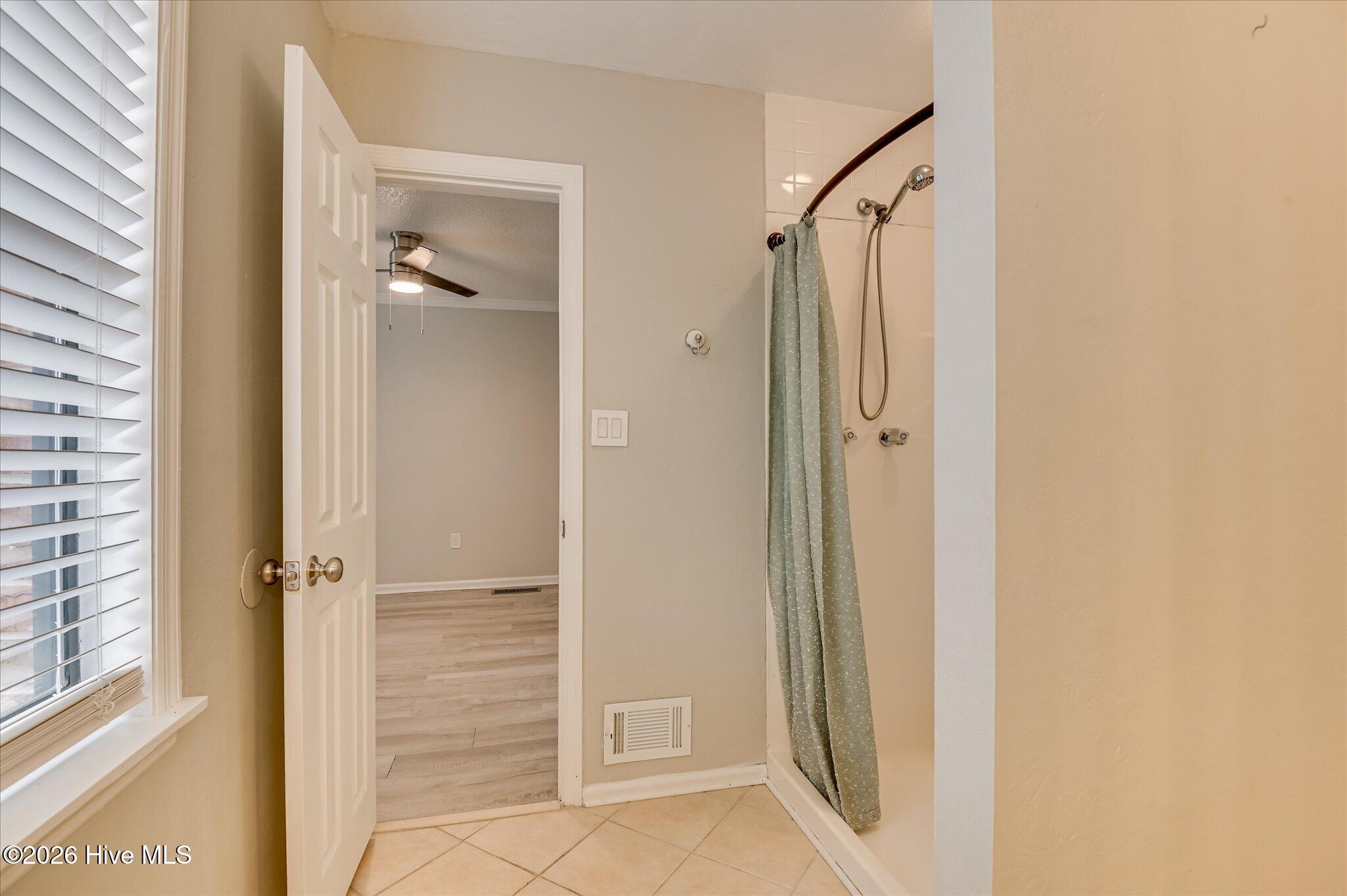 405 Folkstone Circle Property Photo 34