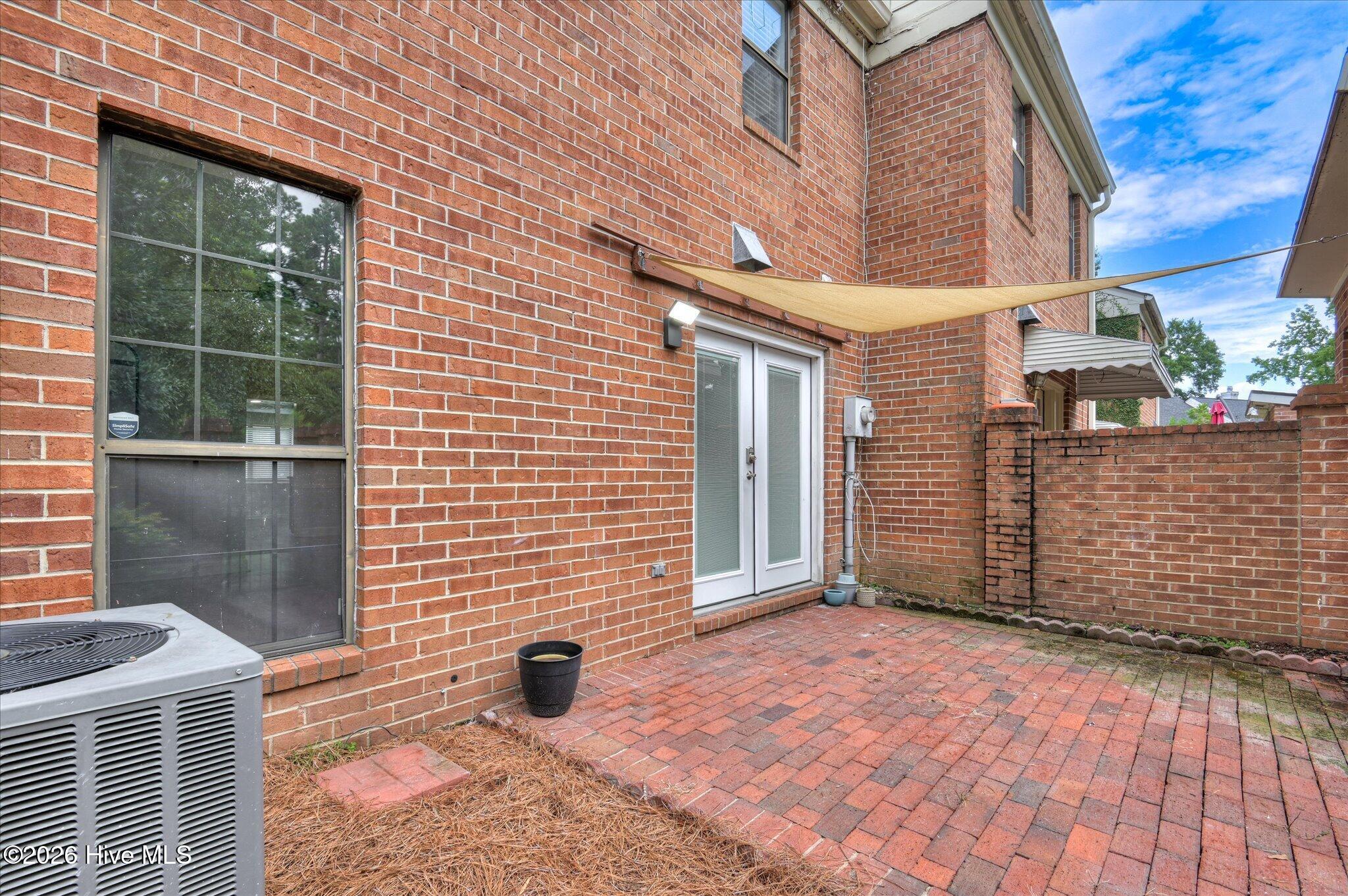 405 Folkstone Circle Property Photo 40