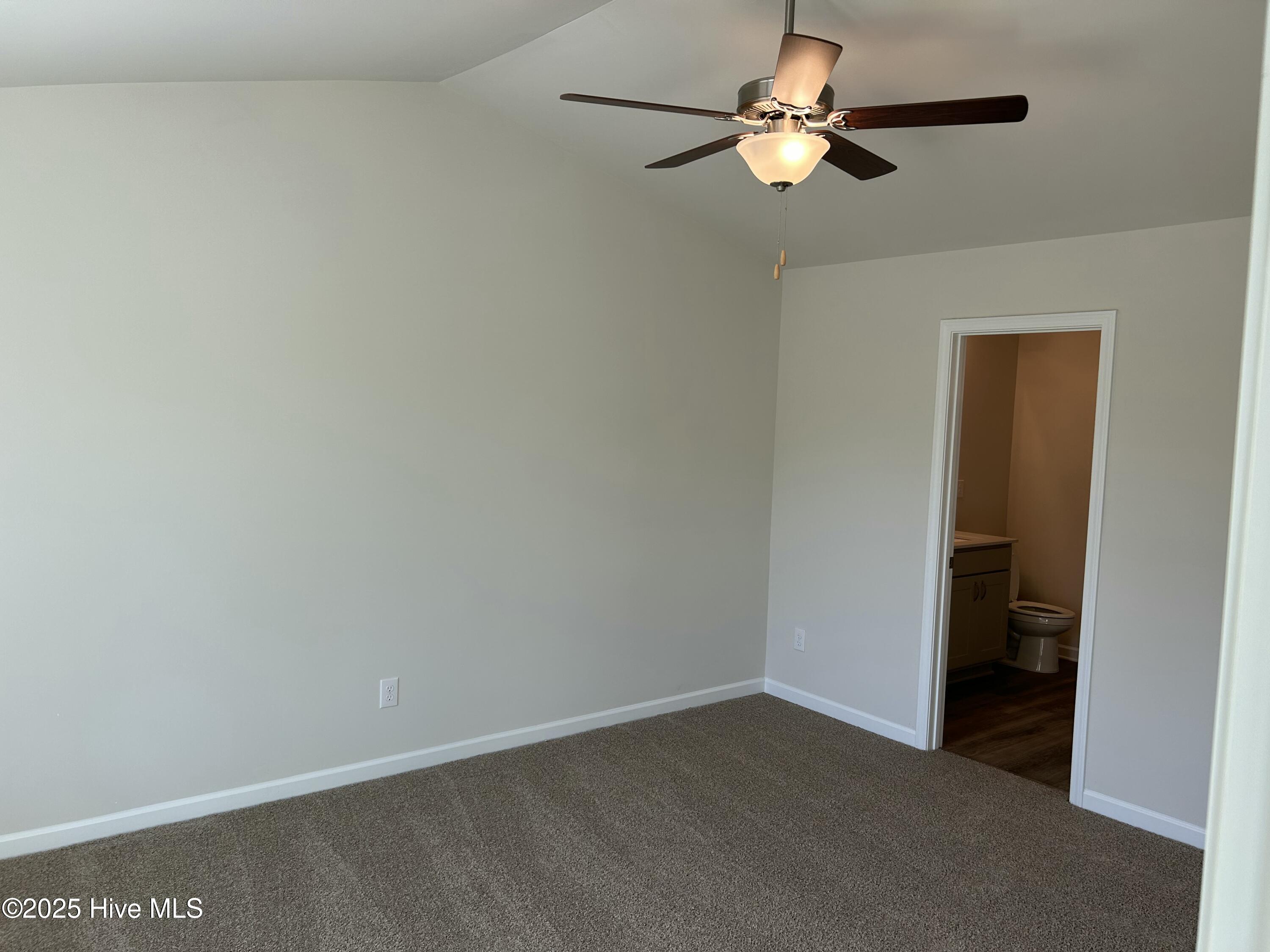 175 Slatestone Road Property Photo 12