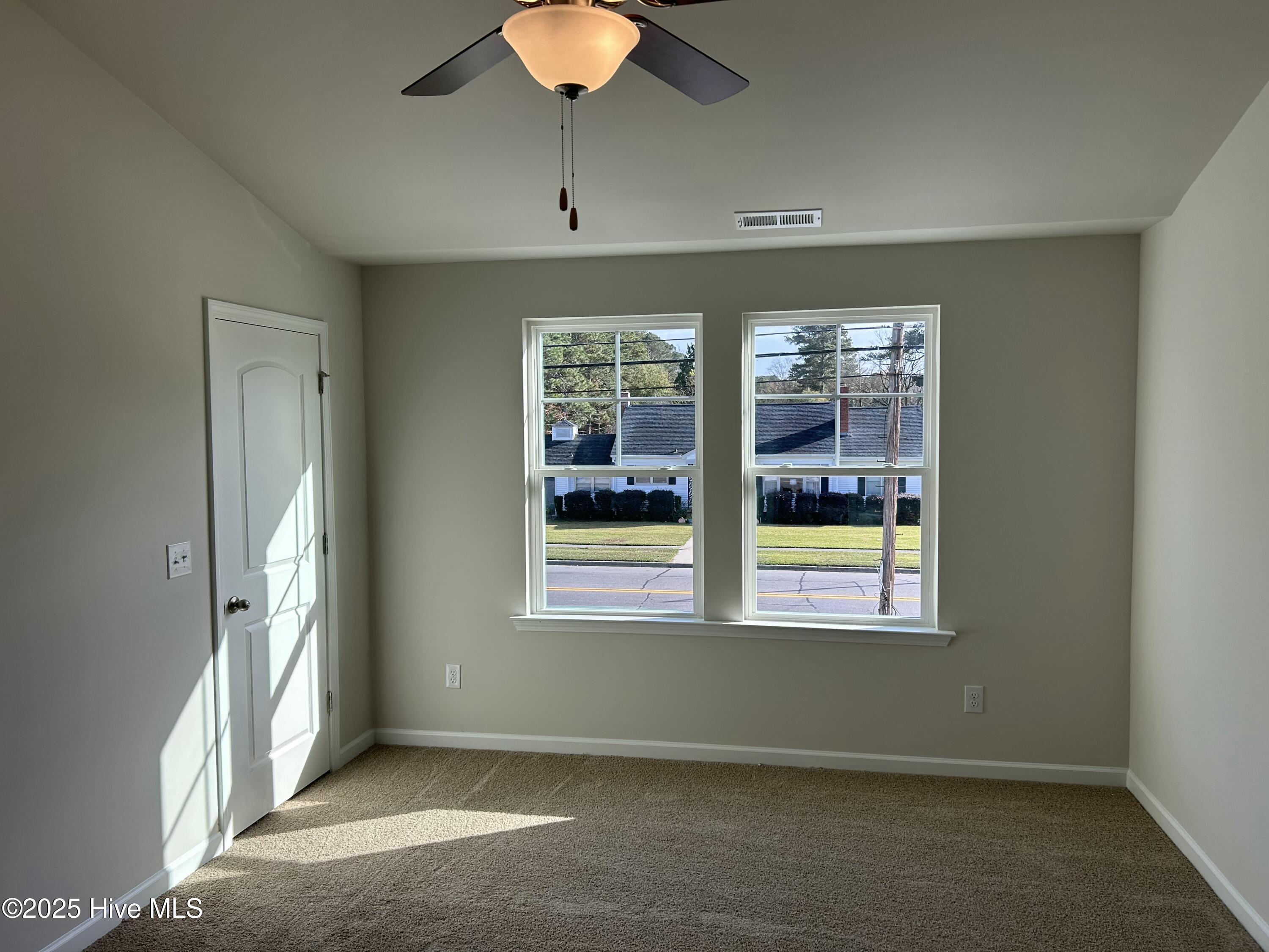 175 Slatestone Road Property Photo 14