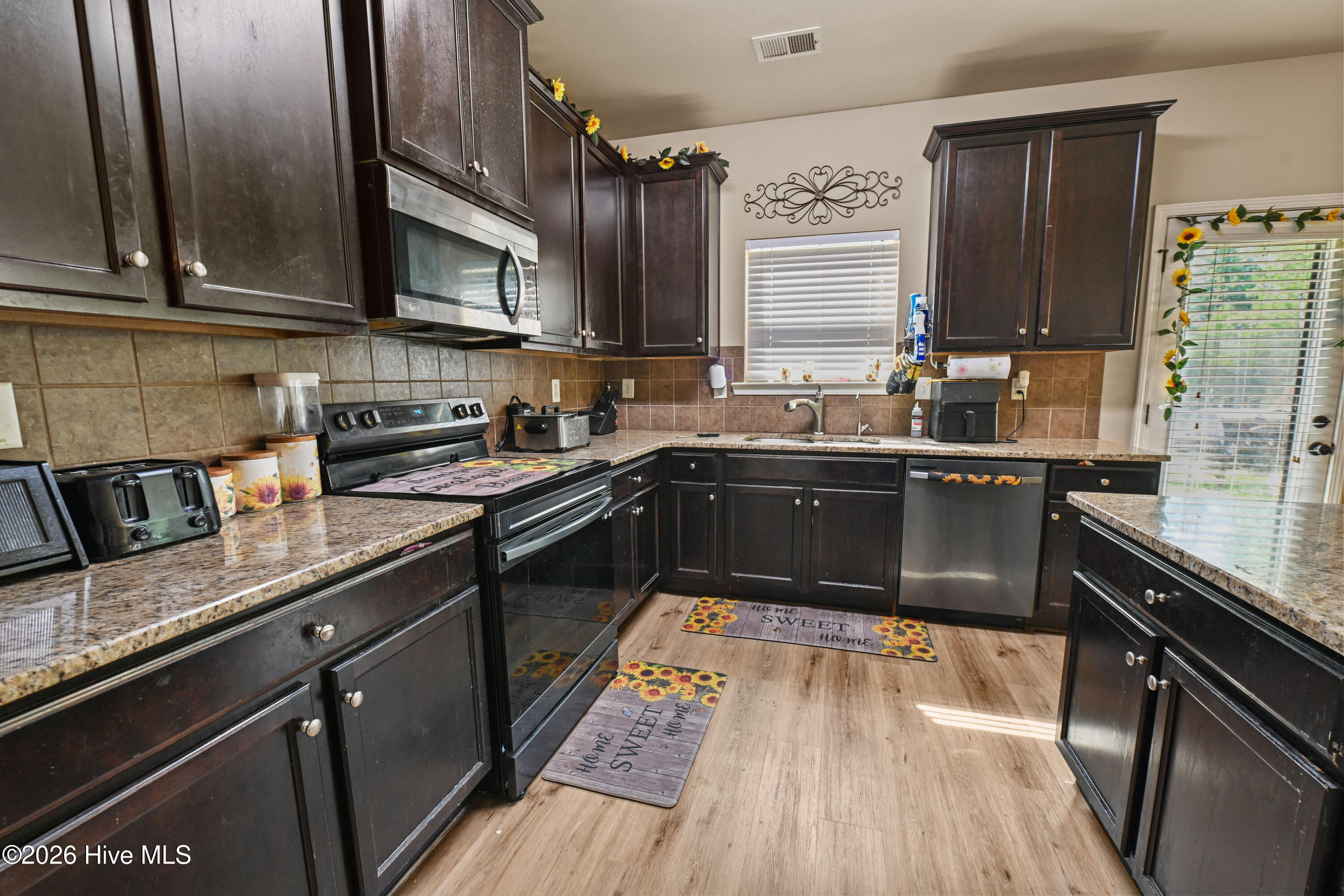 6074 Reynolds Circle Property Photo 10
