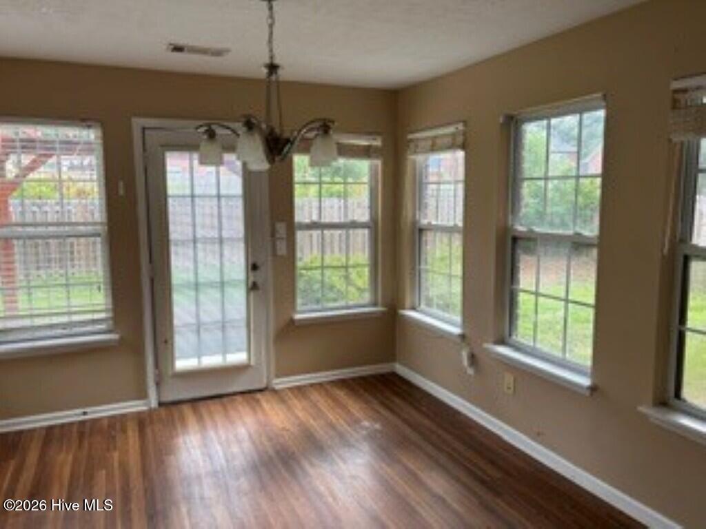 7504 Senators Ridge Drive Property Photo 2