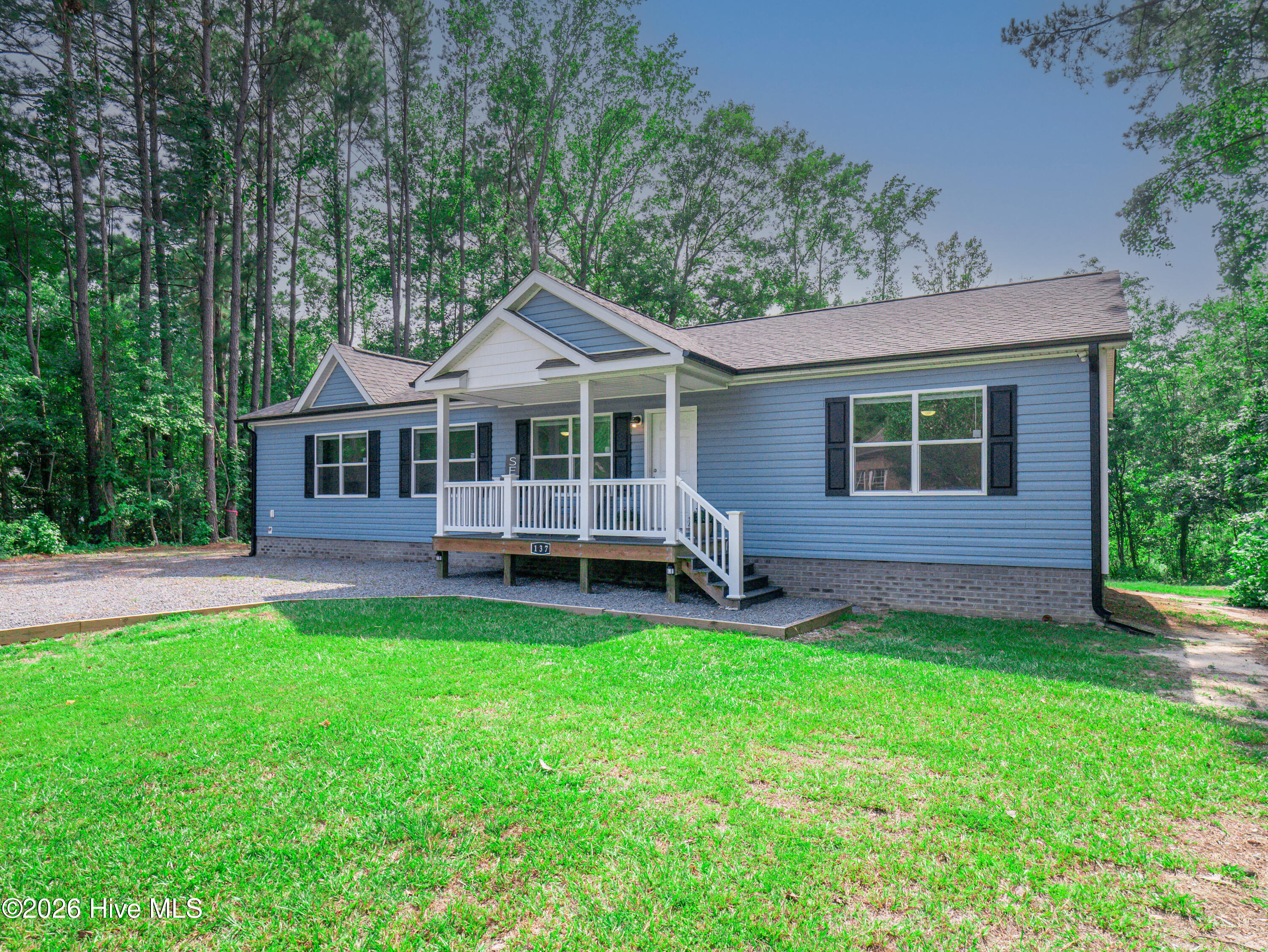 137 Bayside Drive Property Photo 4