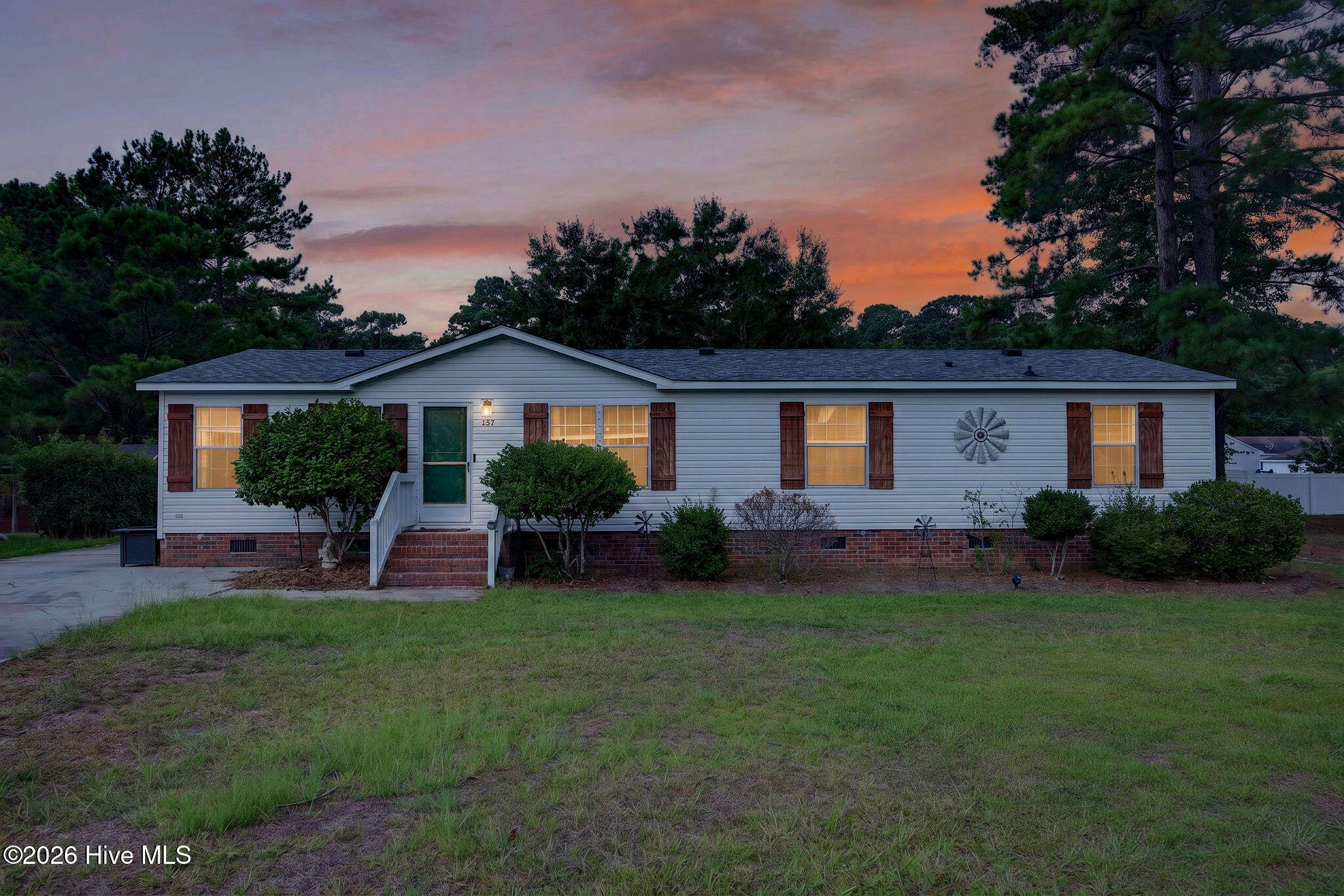 982 Waterview Lane Sw Property Photo 1