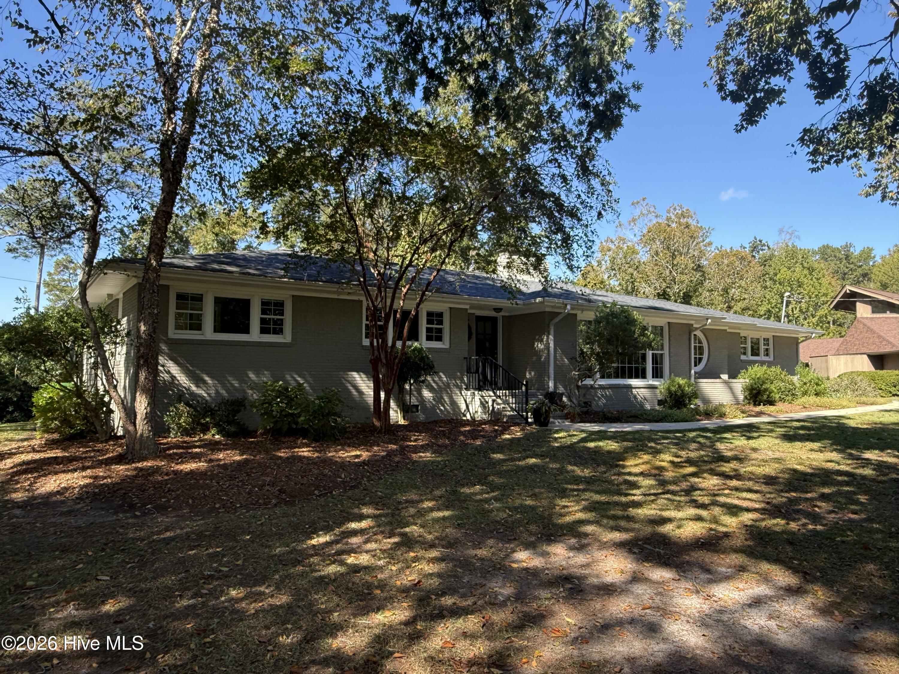 406 Country Club Drive Property Photo 2