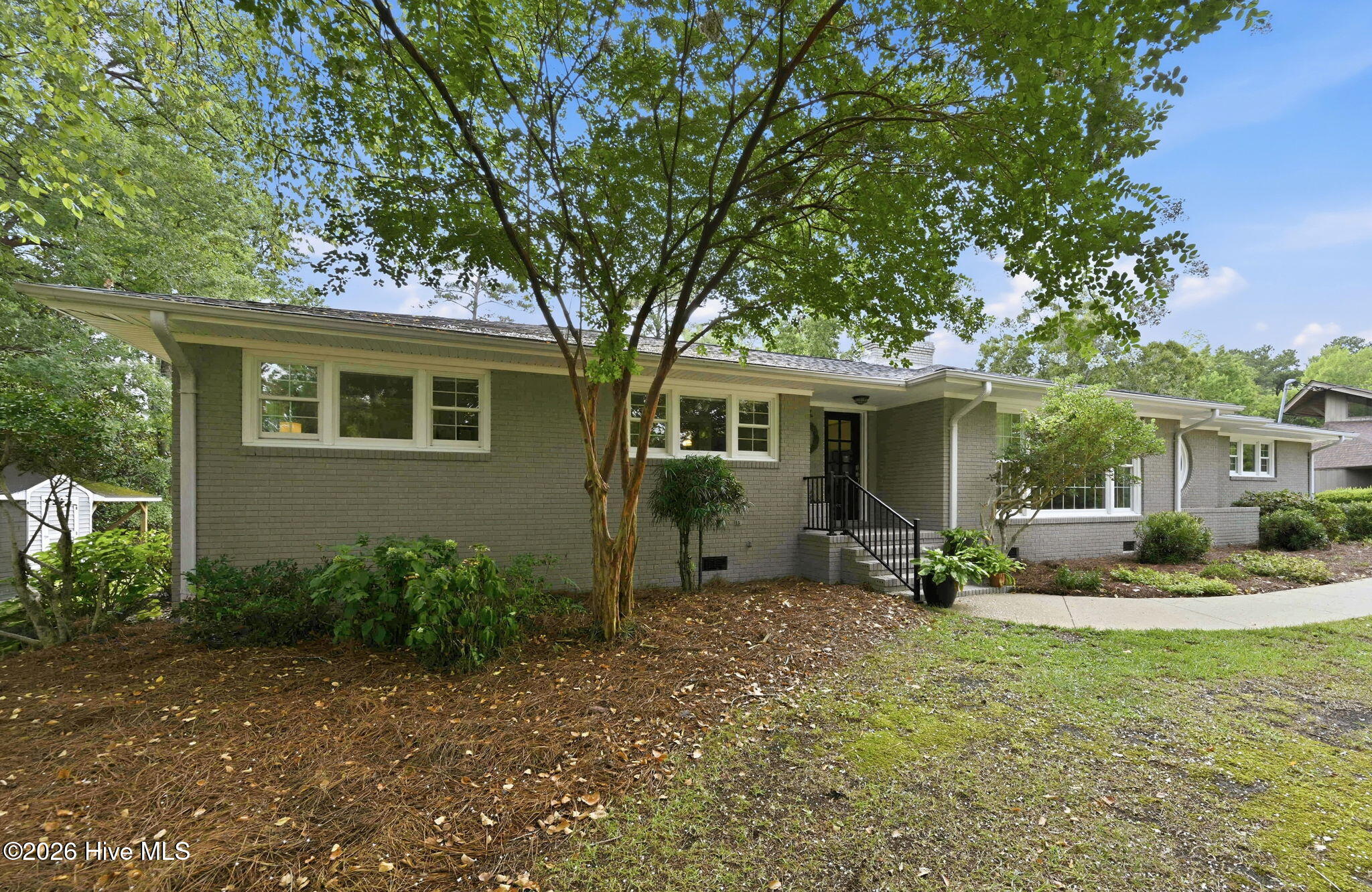 406 Country Club Drive Property Photo 2