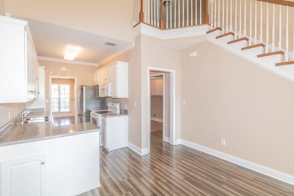 308 High Meadows Place Property Photo 11