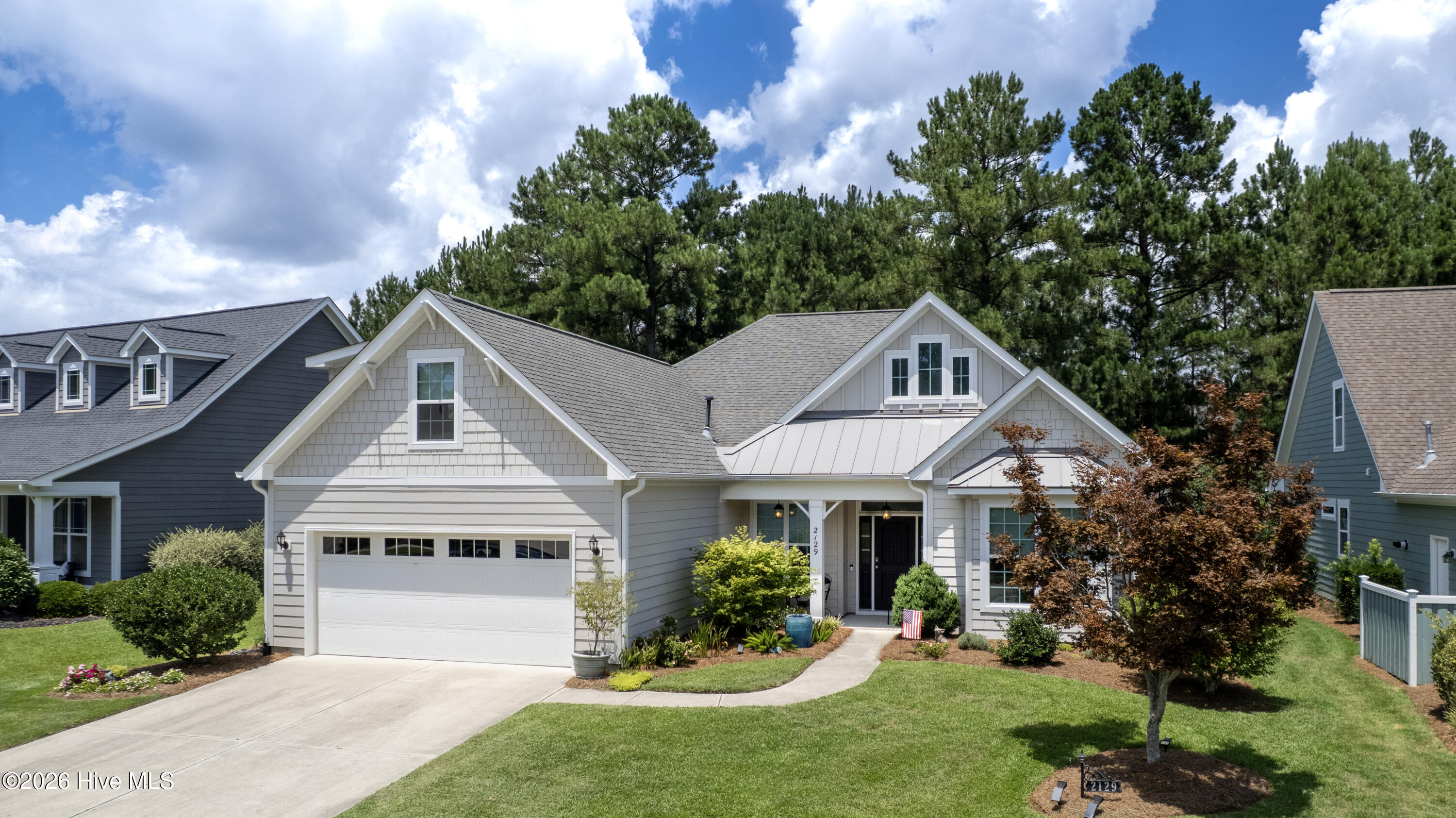 2129 Forest View Circle Property Photo 1