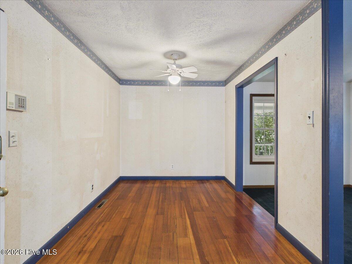 255 Hill And Dell Drive Property Photo 32