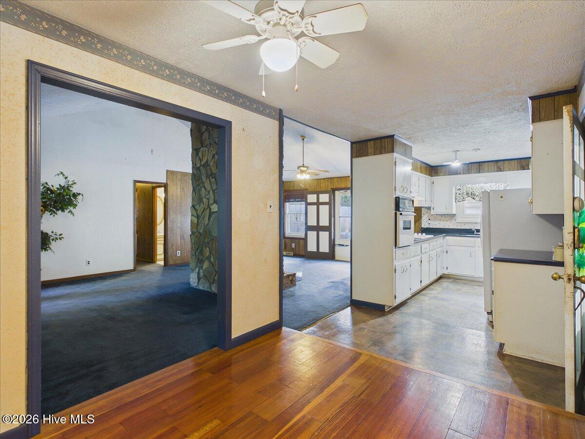 255 Hill And Dell Drive Property Photo 33