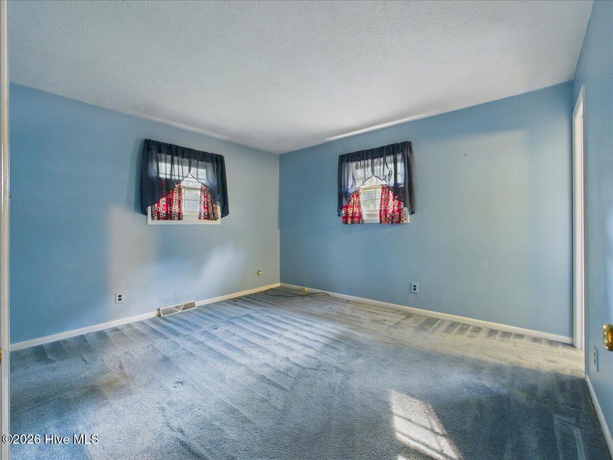 255 Hill And Dell Drive Property Photo 38