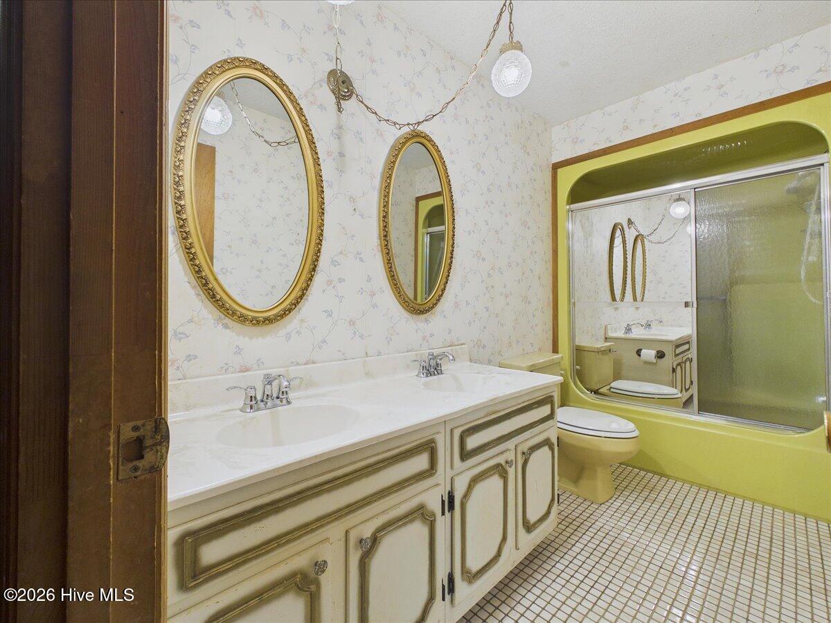 255 Hill And Dell Drive Property Photo 40