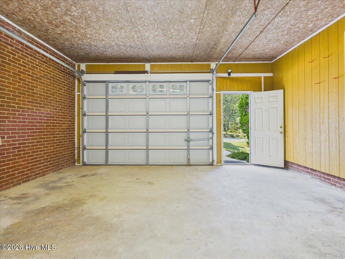 255 Hill And Dell Drive Property Photo 51
