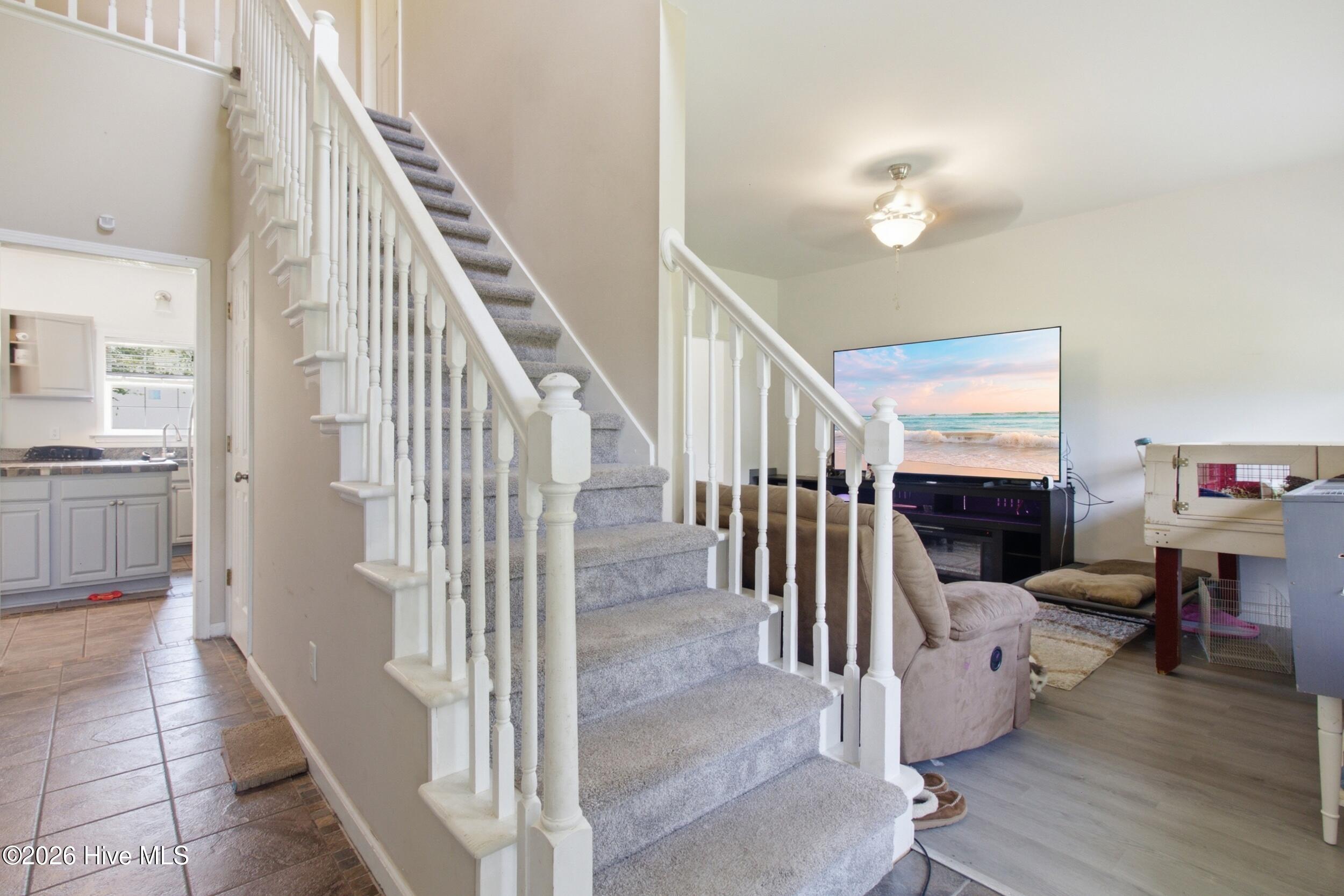 120 Farina Drive Property Photo 2