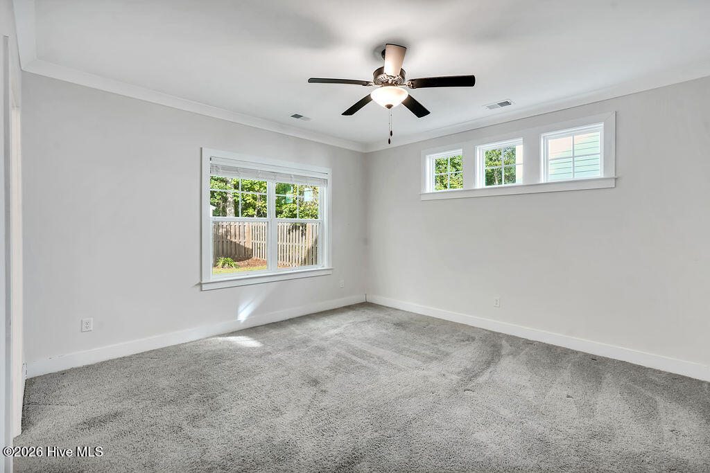 1171 N Caswell Avenue Property Photo 15