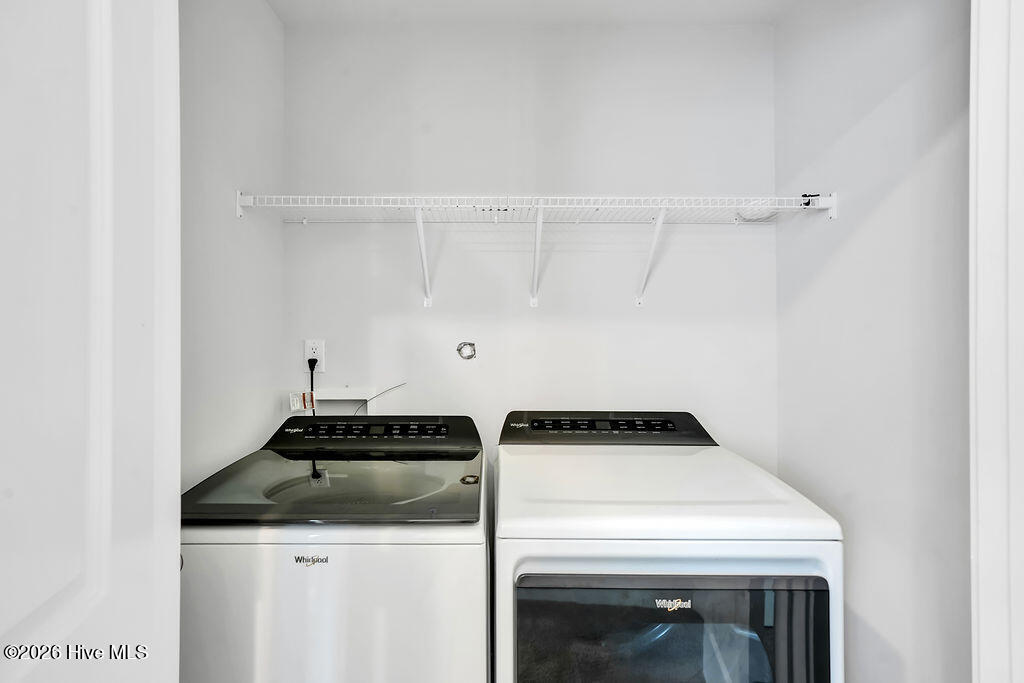 1171 N Caswell Avenue Property Photo 20