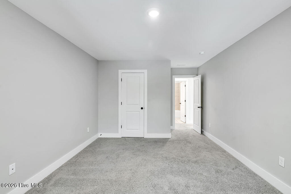 1171 N Caswell Avenue Property Photo 27