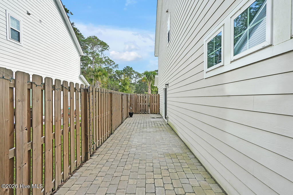 1171 N Caswell Avenue Property Photo 30