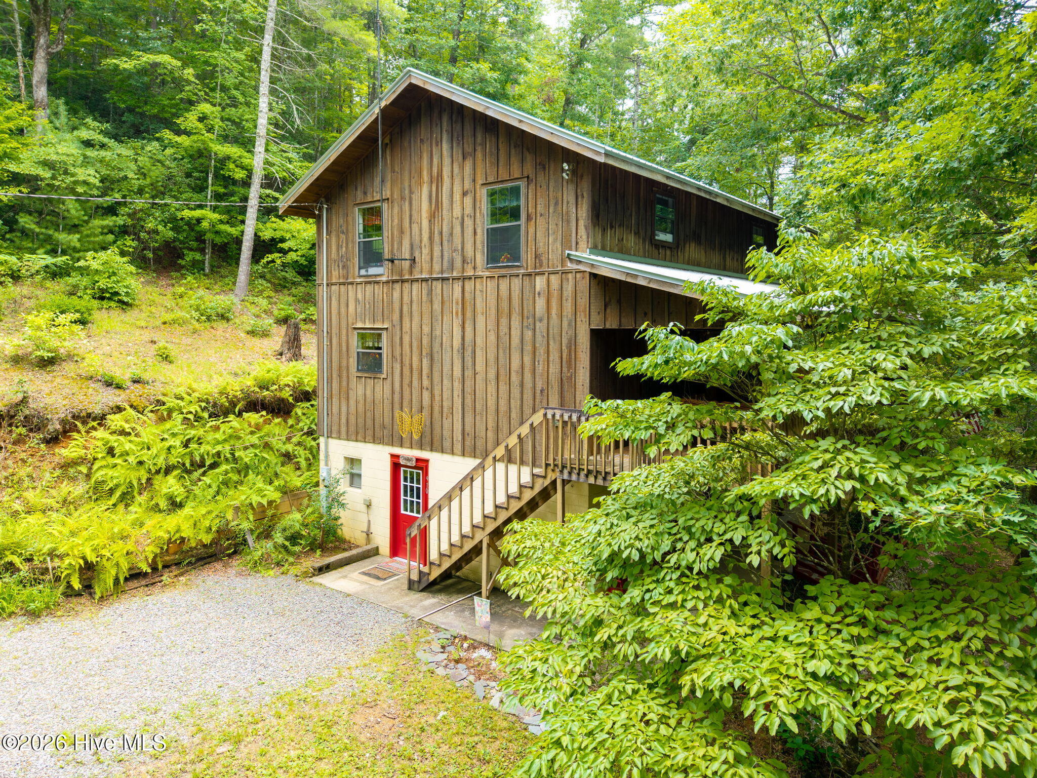 910 Laurel Branch Road Property Photo 1