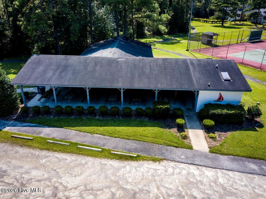907 Hurricane Court Property Photo 2