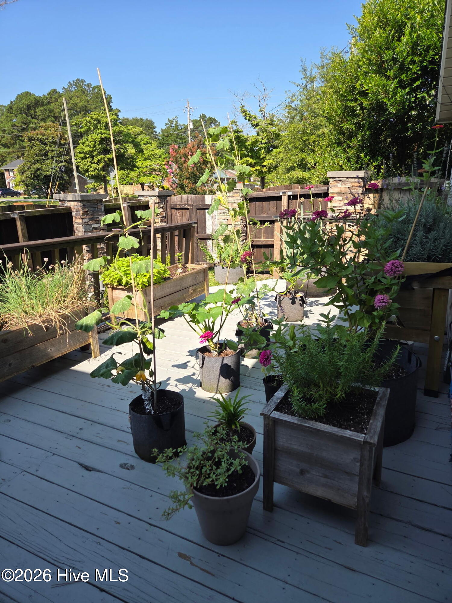 612 River Road Property Photo 11