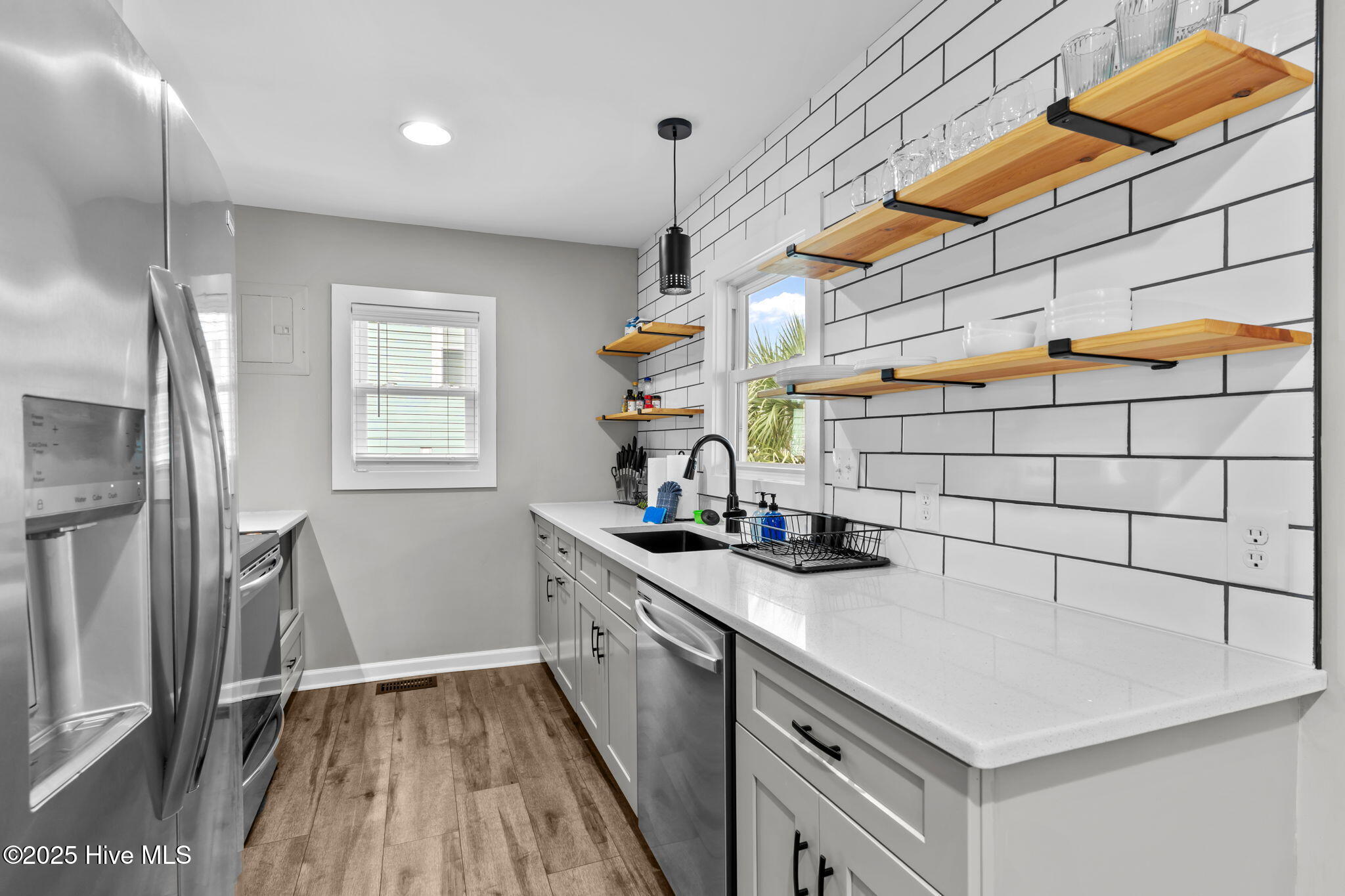 1504 Canal Drive Property Photo 11