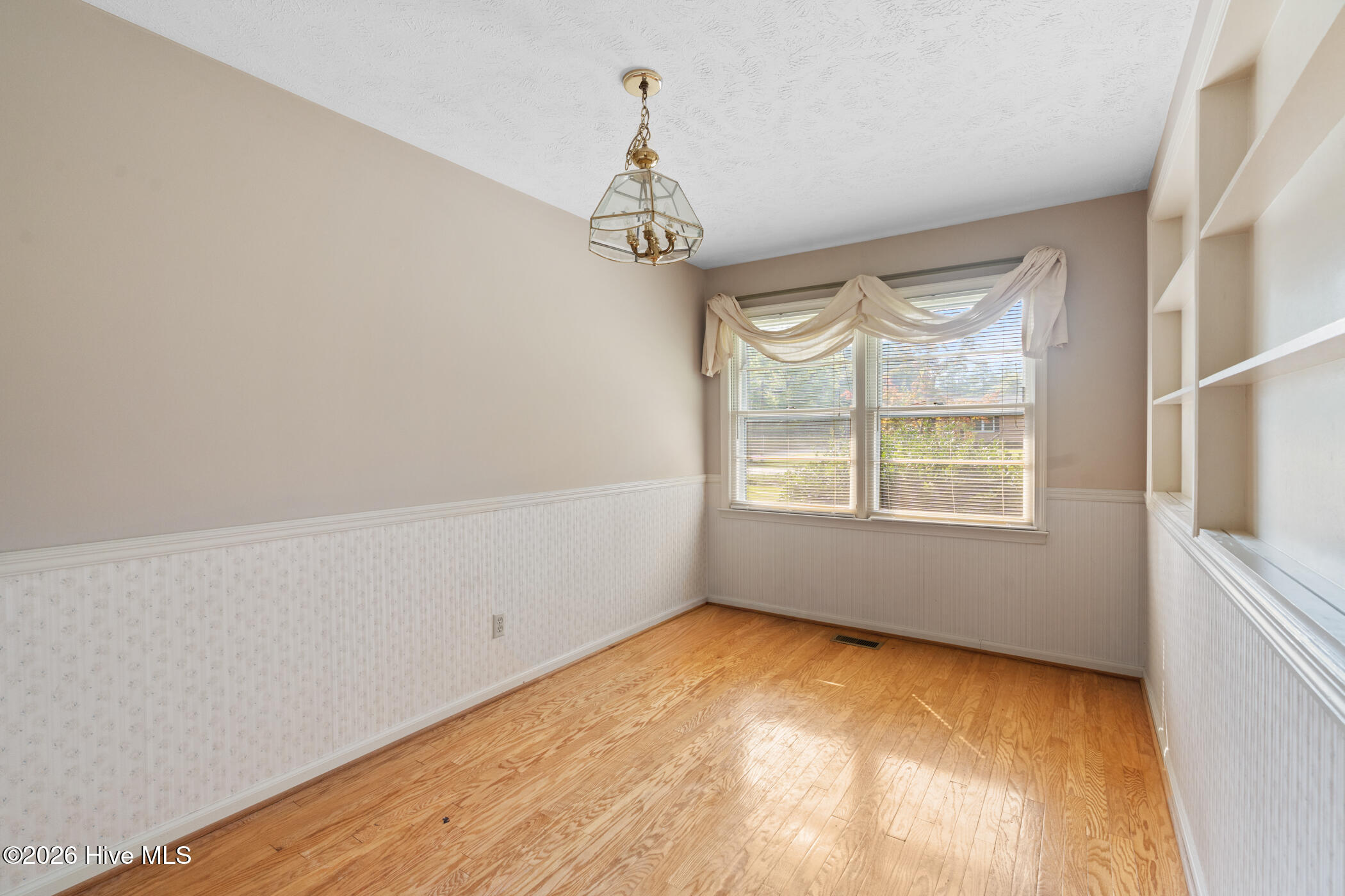 638 Richmond Road Property Photo 7