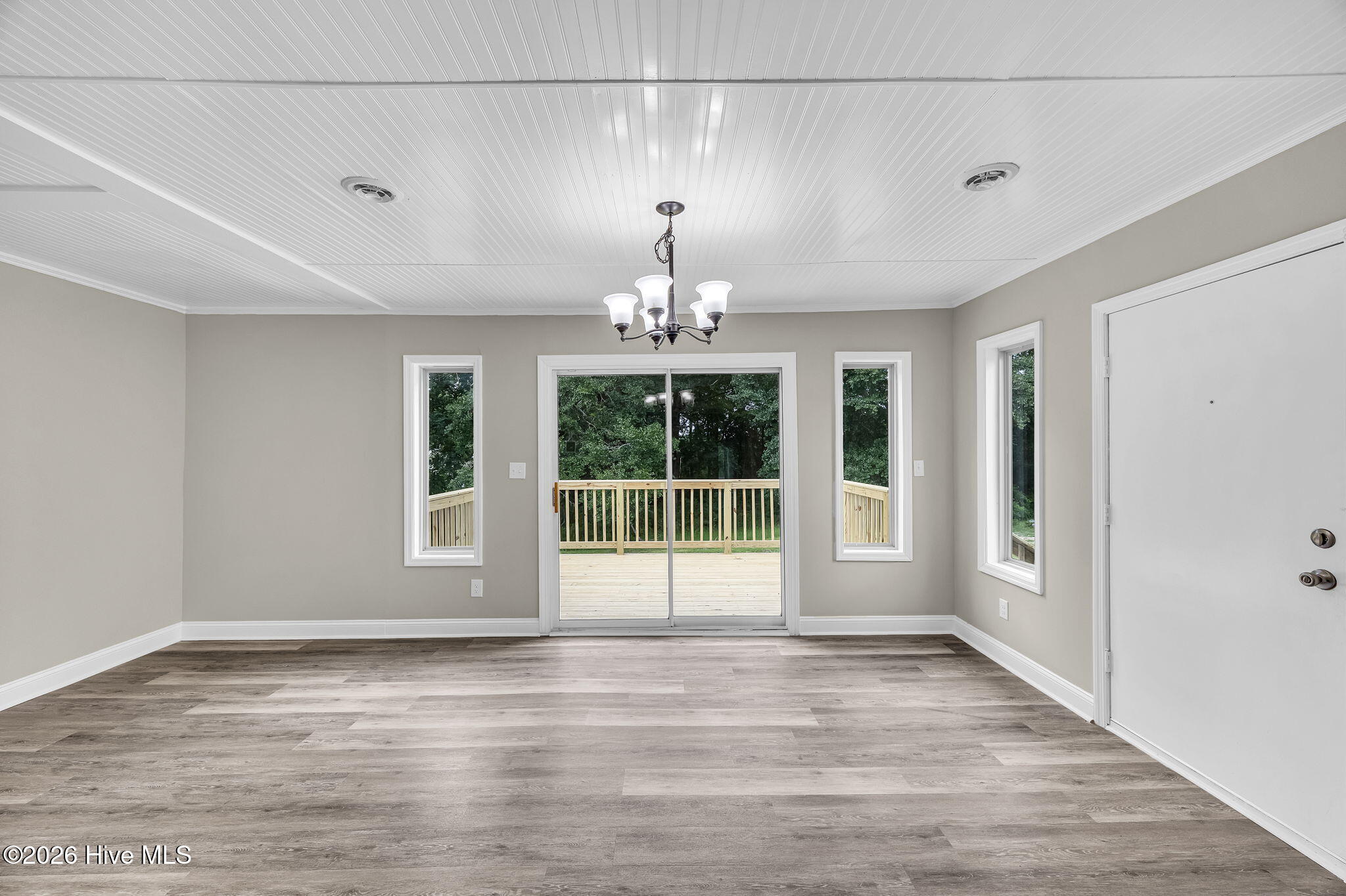 503 Rollingwood Drive Property Photo 8