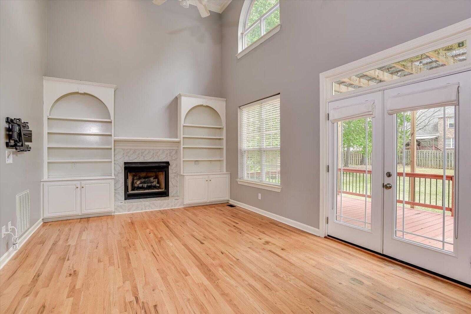 4363 Wisteria Court Property Photo 5