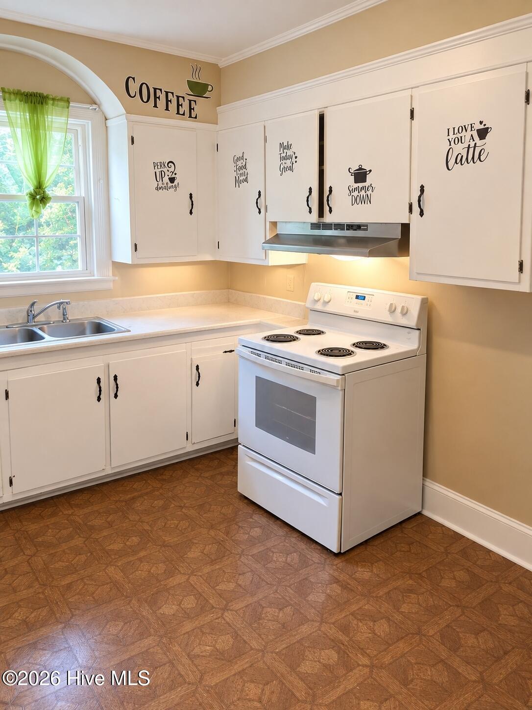 316 Sherwood Avenue Property Photo 6