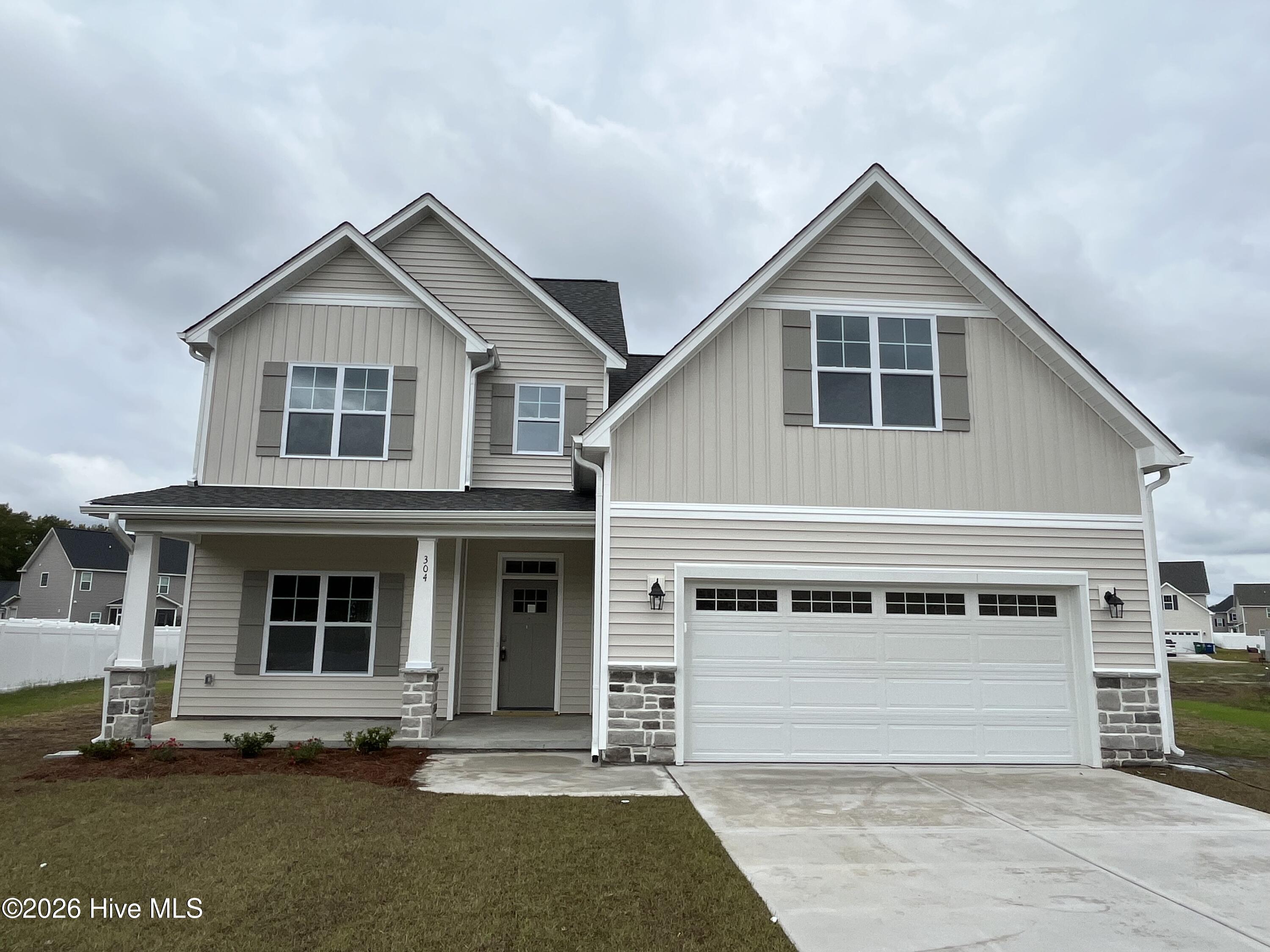 304 Sparrow Court Property Photo 1