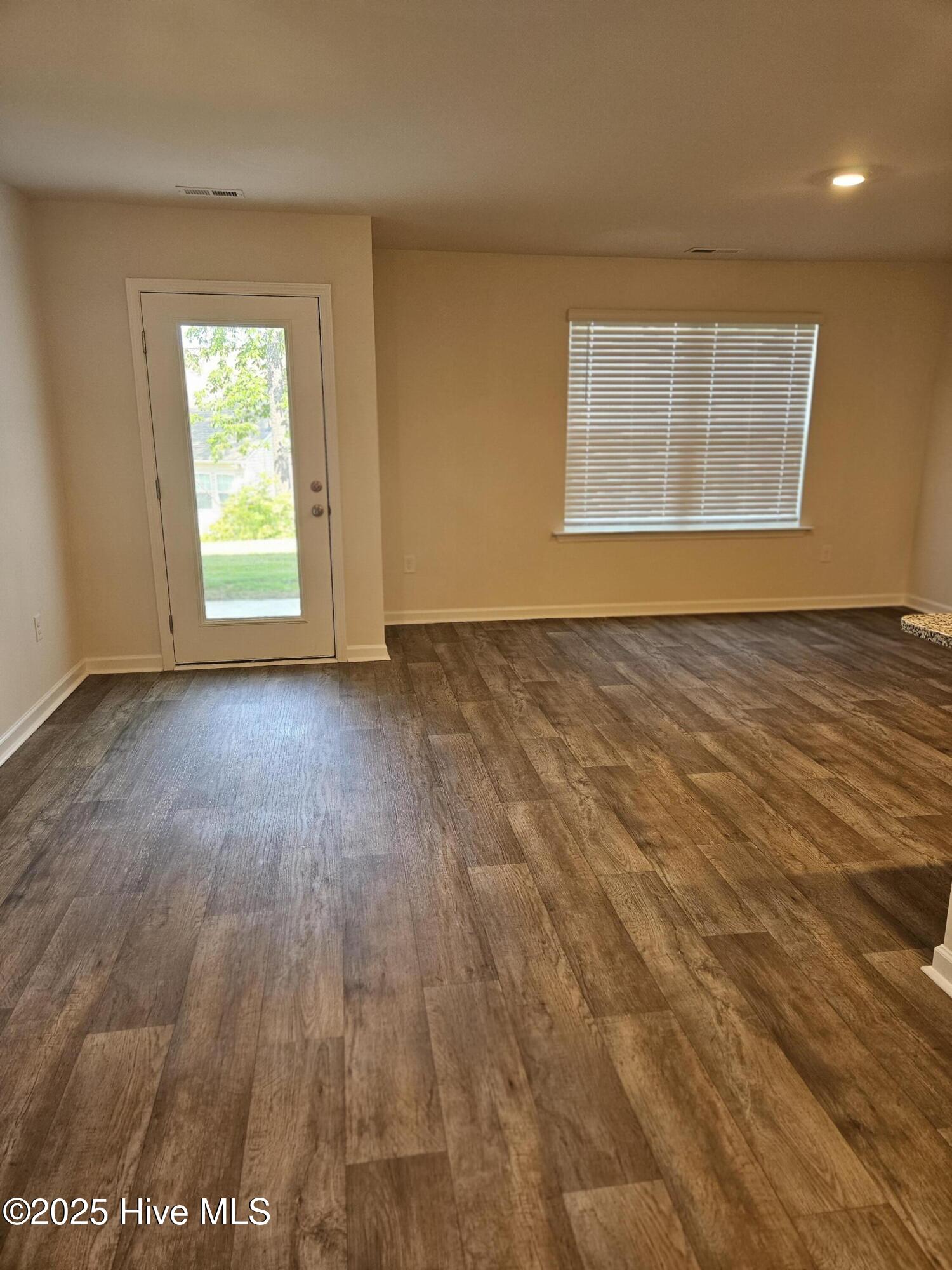 2107 Gracie Lane Property Photo 8
