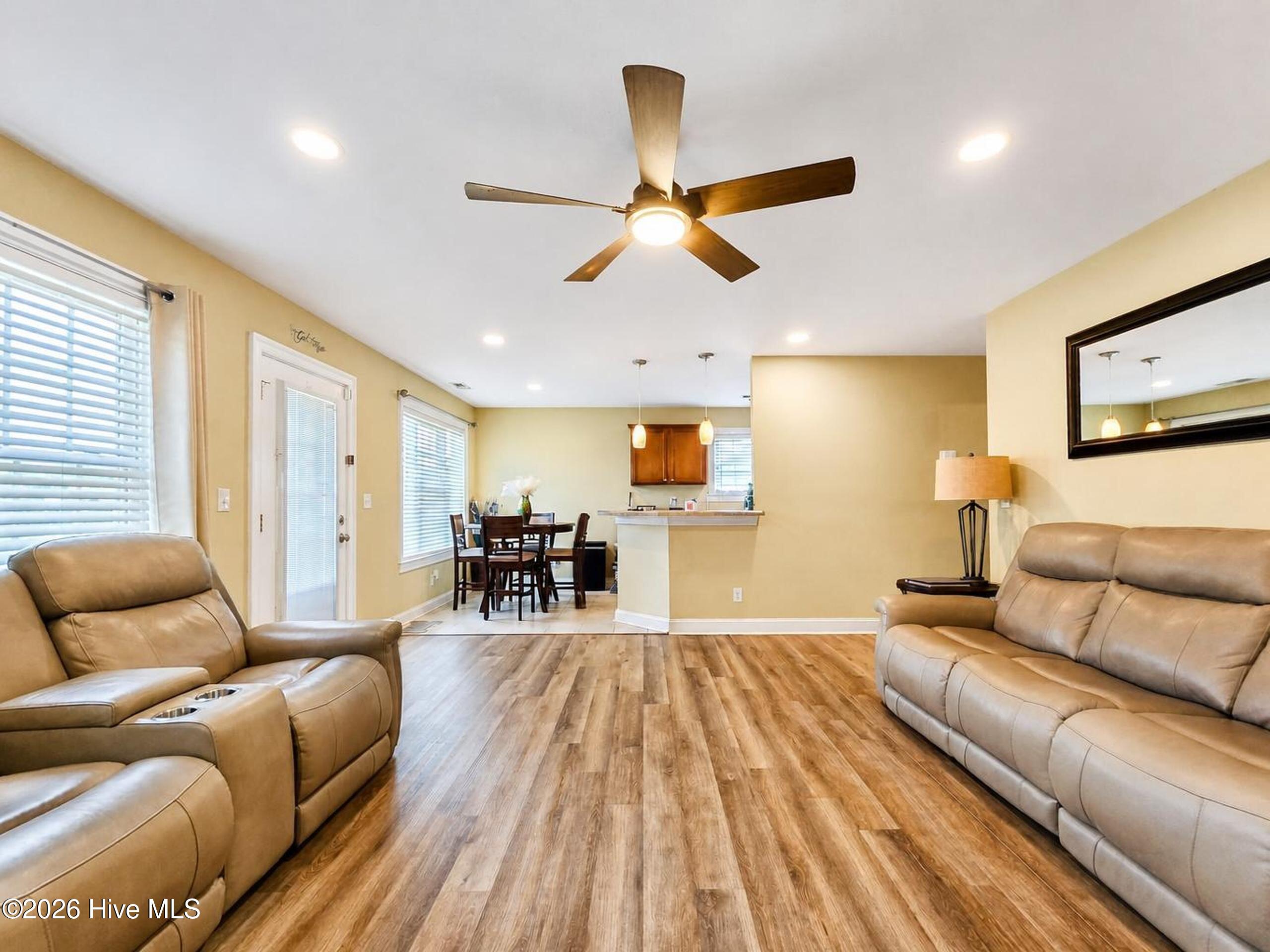 1660 Cedar Point Circle Property Photo 4