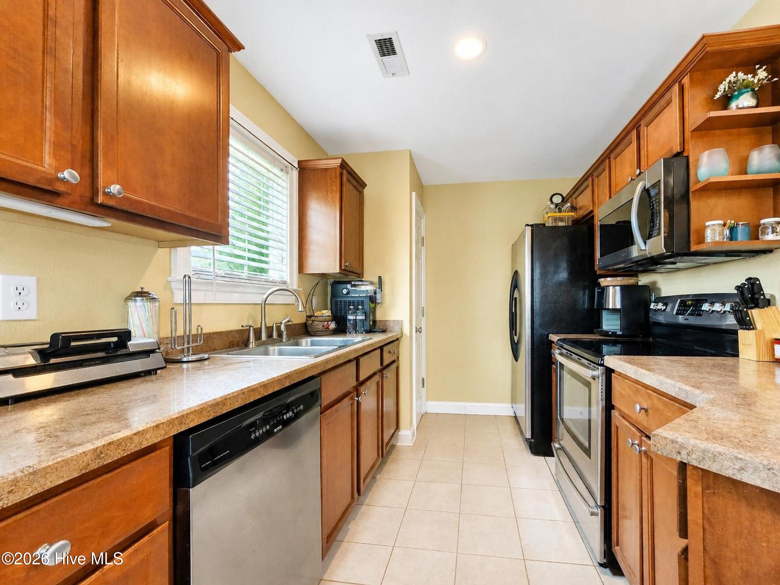 1660 Cedar Point Circle Property Photo 6