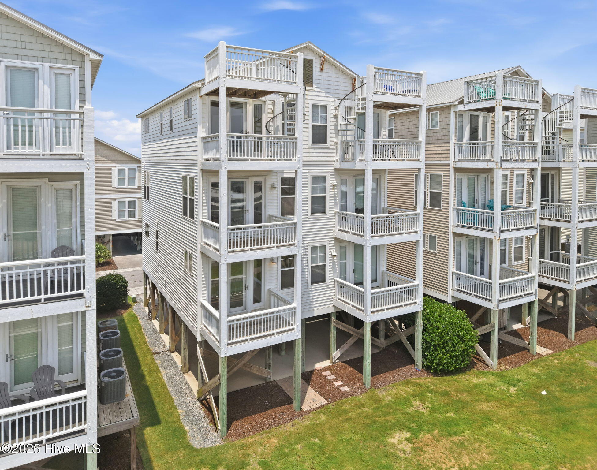 108 Egret Landing Court B Property Photo 2